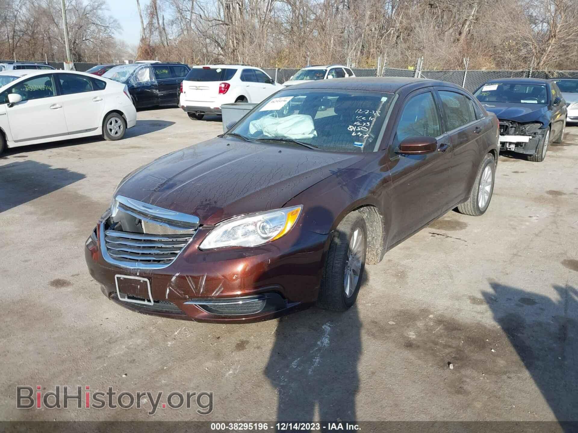 2013 CHRYSLER 200 - VIN: 1C3CCBBB0DN550150 - Фото 2