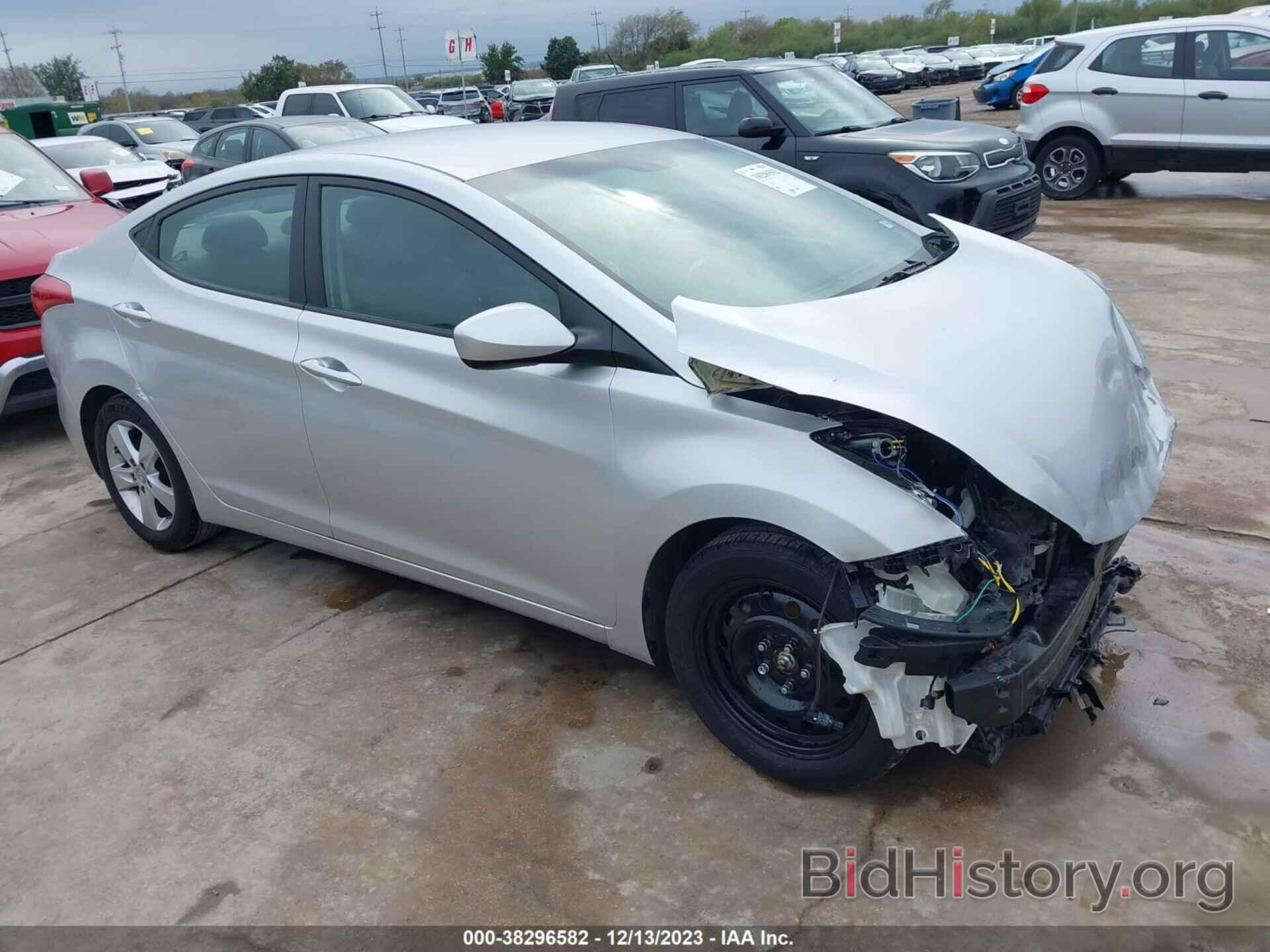 Photo KMHDH4AE1BU142456 - HYUNDAI ELANTRA 2011