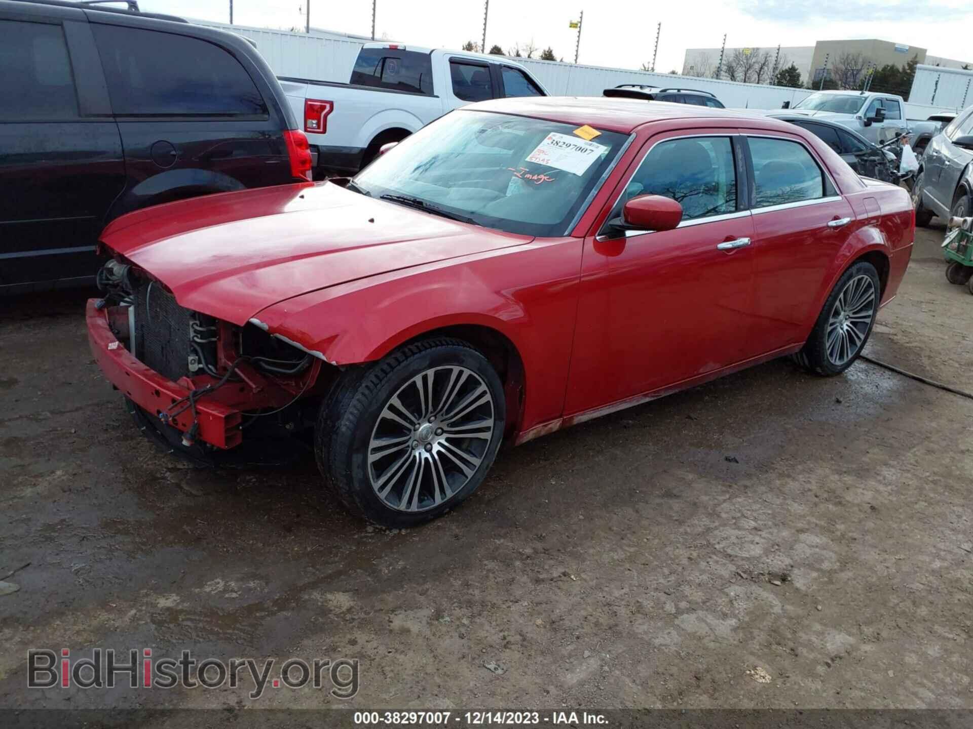 2010 CHRYSLER 300C - VIN: 2C3CA9CTXAH238783 - Фото 2
