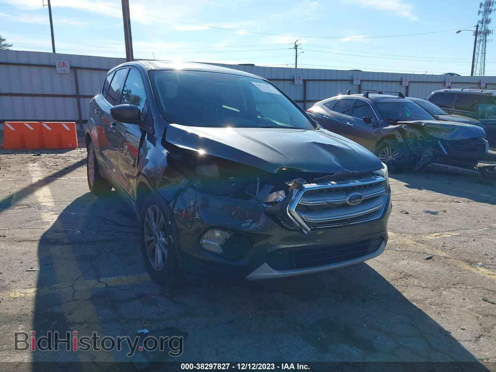 Фотография 1FMCU0G95HUC89088 - FORD ESCAPE 2017