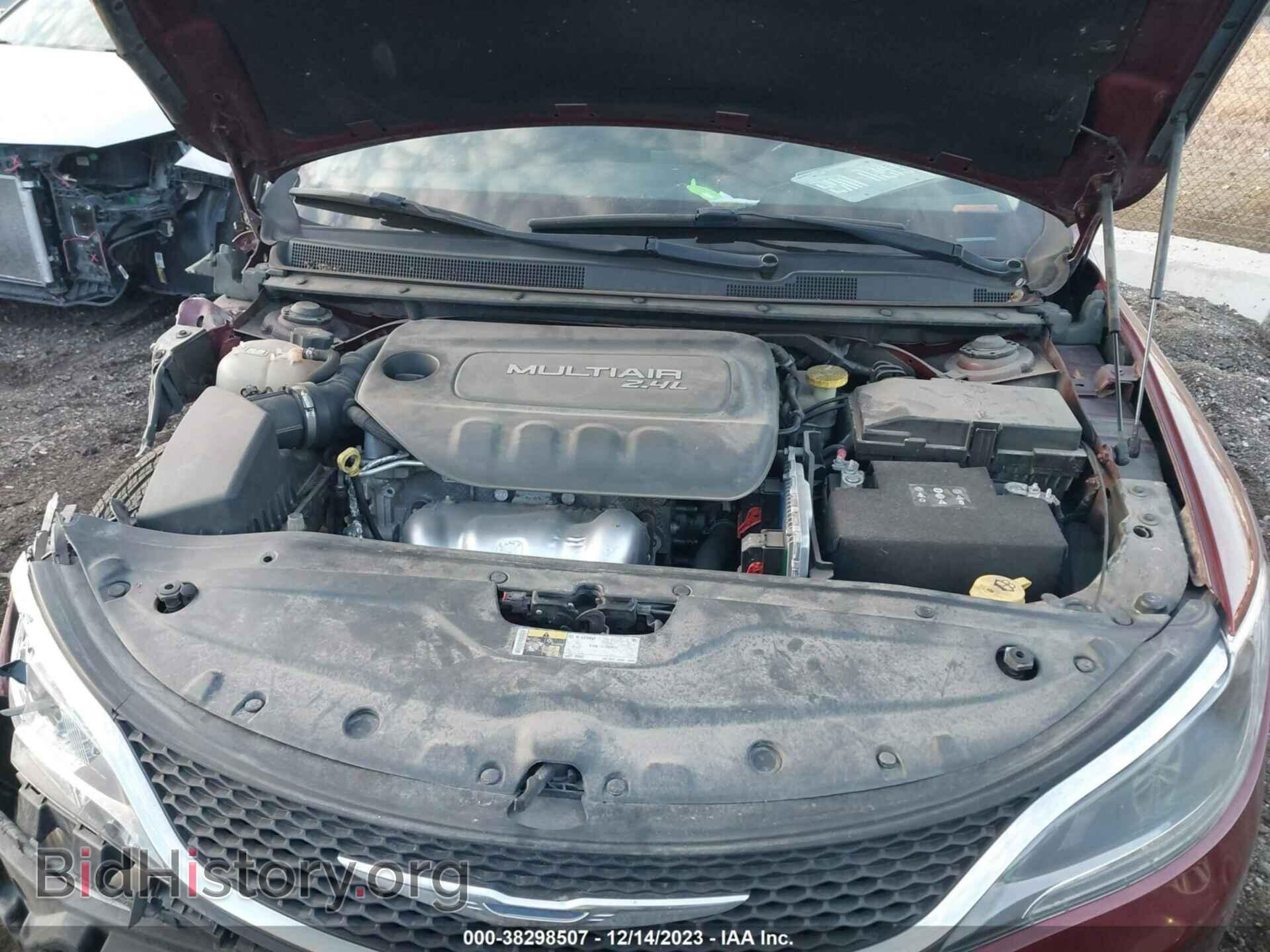 2015 CHRYSLER 200 - VIN: 1C3CCCAB5FN623197 - Фото 10