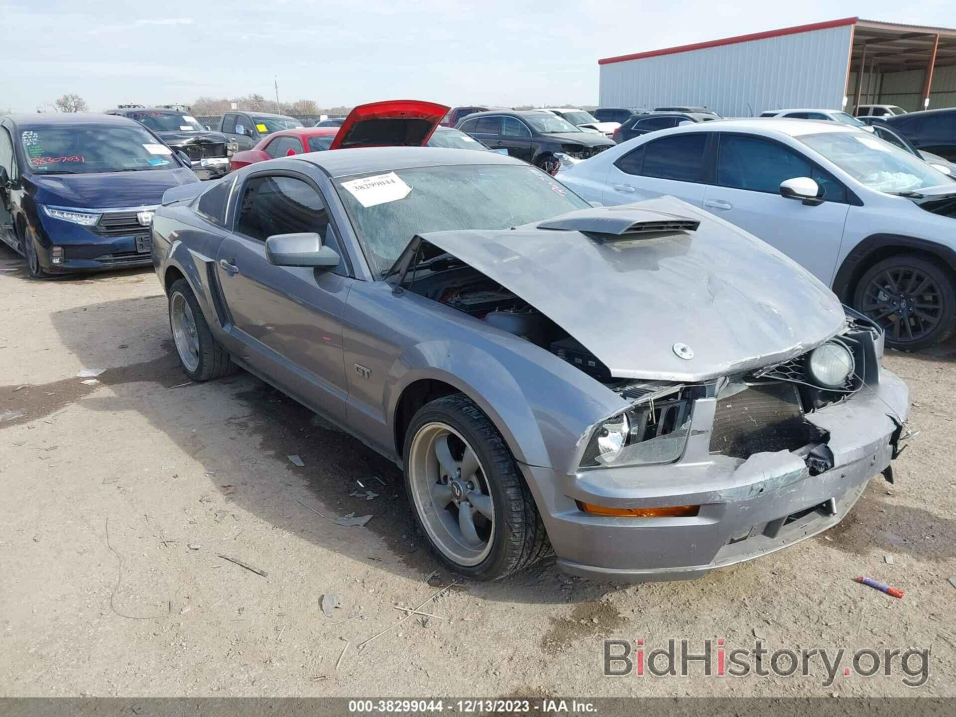 Photo 1ZVHT82H765163104 - FORD MUSTANG 2006