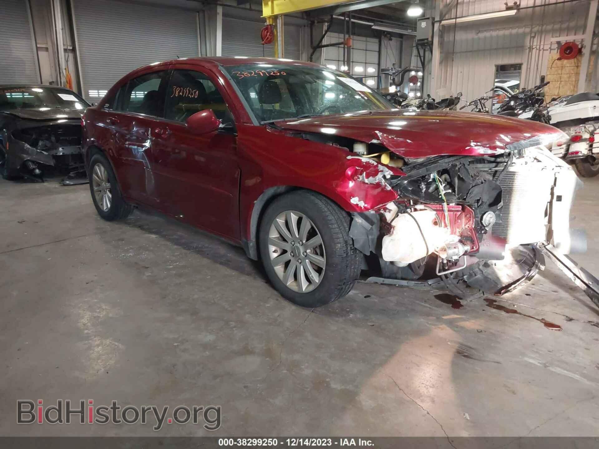 Фотография 1C3CCBBG3DN636001 - CHRYSLER 200 2013