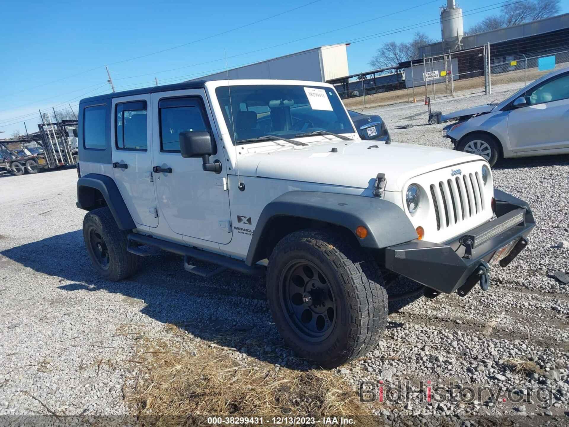 Photo 1J4GB39178L640555 - JEEP WRANGLER 2008