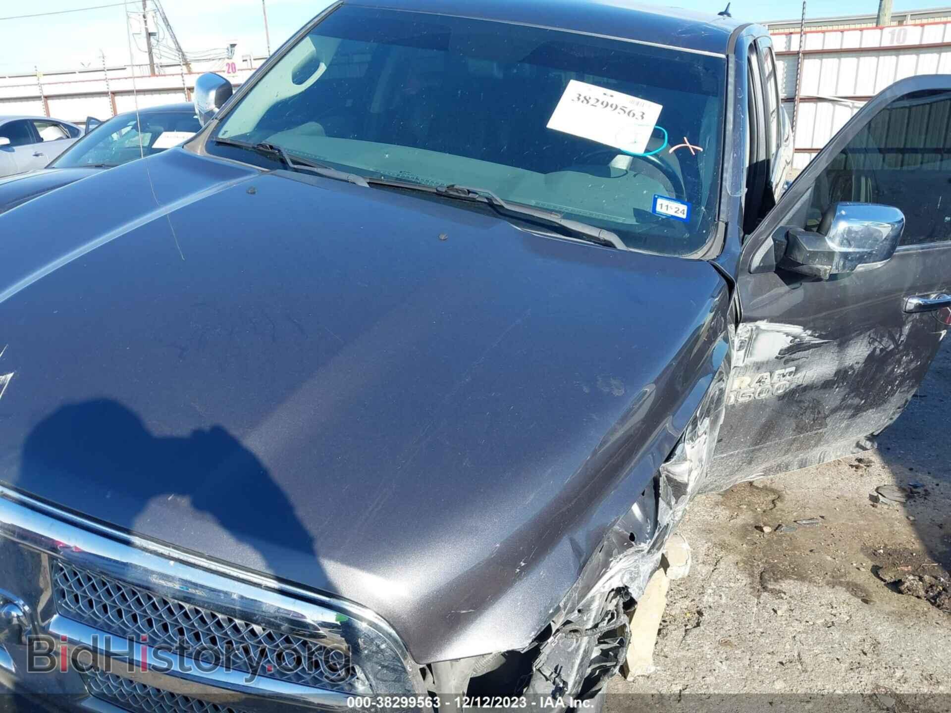 2018 RAM 1500 - VIN: 1C6RR6LT3JS132883 - Фото 2