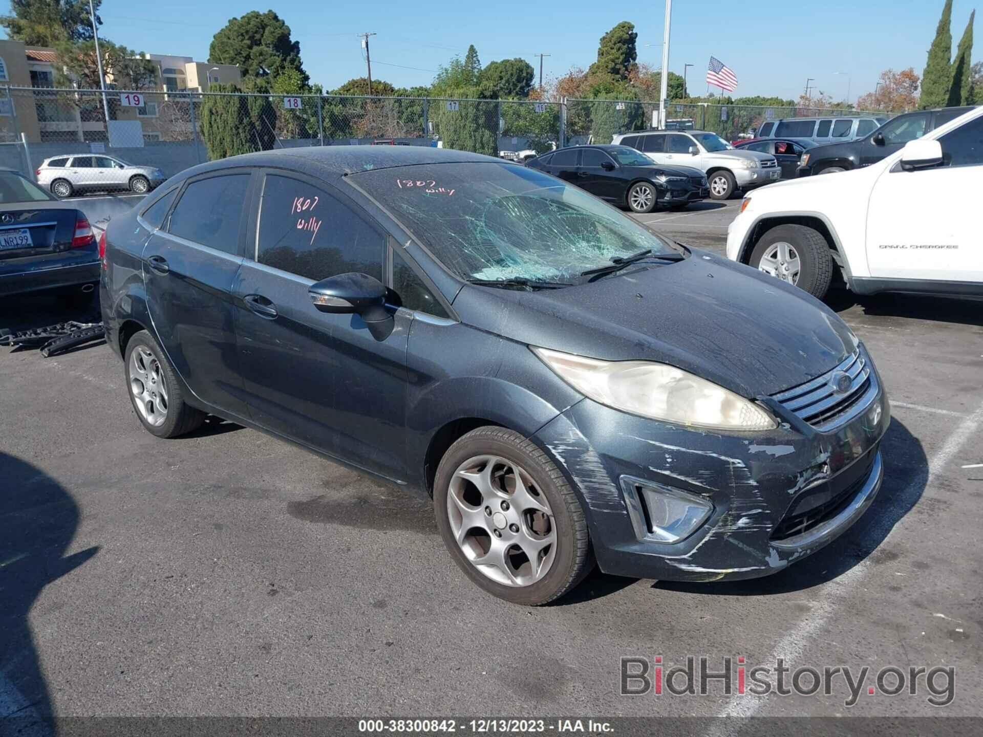 Photo 3FADP4CJ0BM207342 - FORD FIESTA 2011