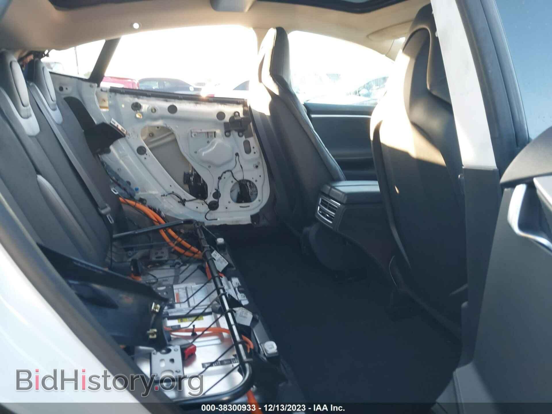 2014 TESLA MODEL S - VIN: 5YJSA1S18EFP33245 - Photo 8