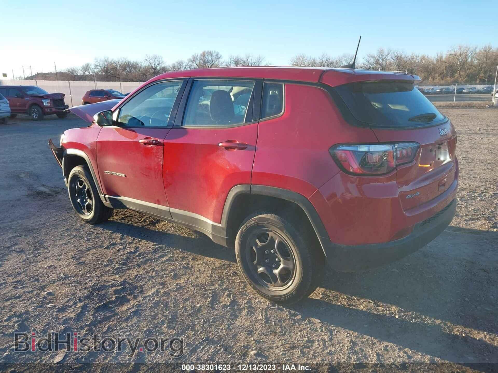 2018 JEEP COMPASS - VIN: 3C4NJDAB3JT415618 - Фото 3