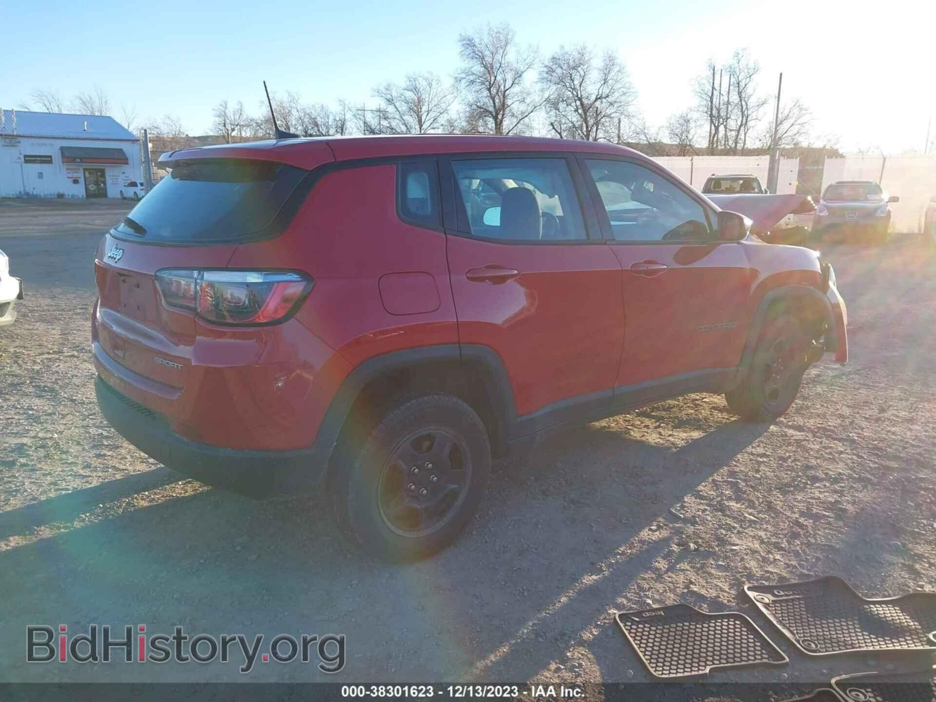 2018 JEEP COMPASS - VIN: 3C4NJDAB3JT415618 - Фото 4