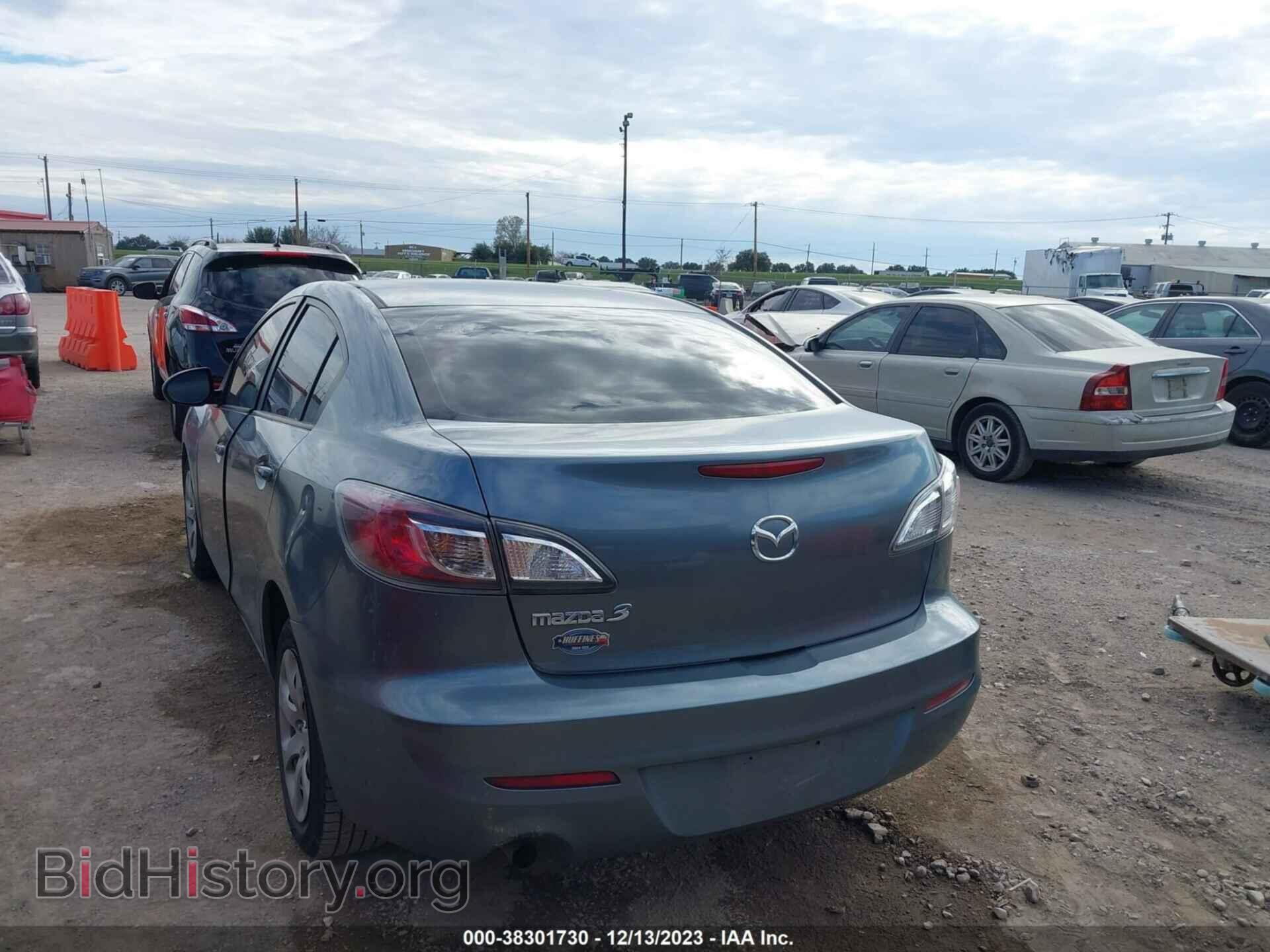 2013 MAZDA MAZDA3 - VIN: JM1BL1TF8D1745570 - Фото 3