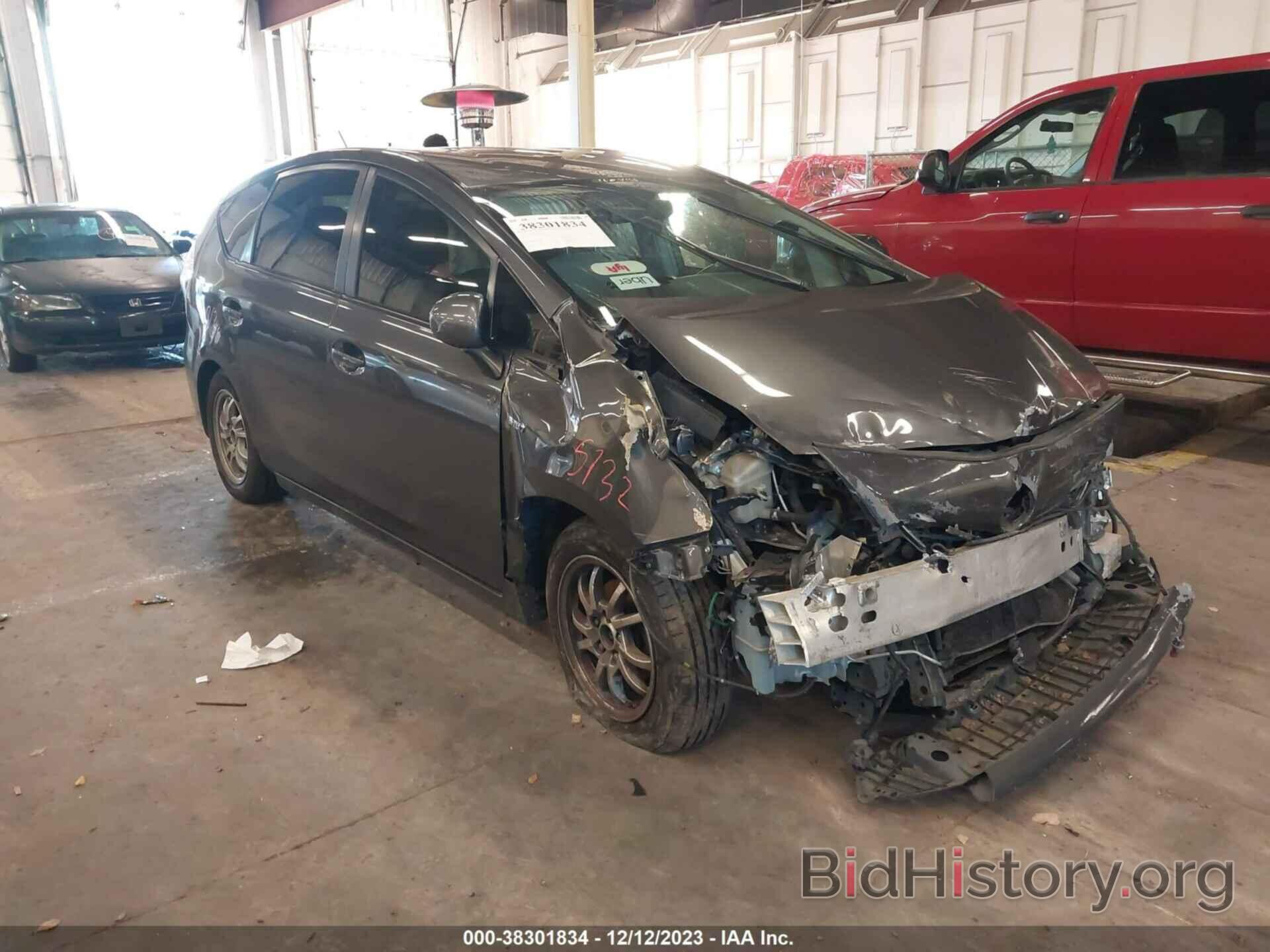 Photo JTDZN3EU5EJ007937 - TOYOTA PRIUS V 2014