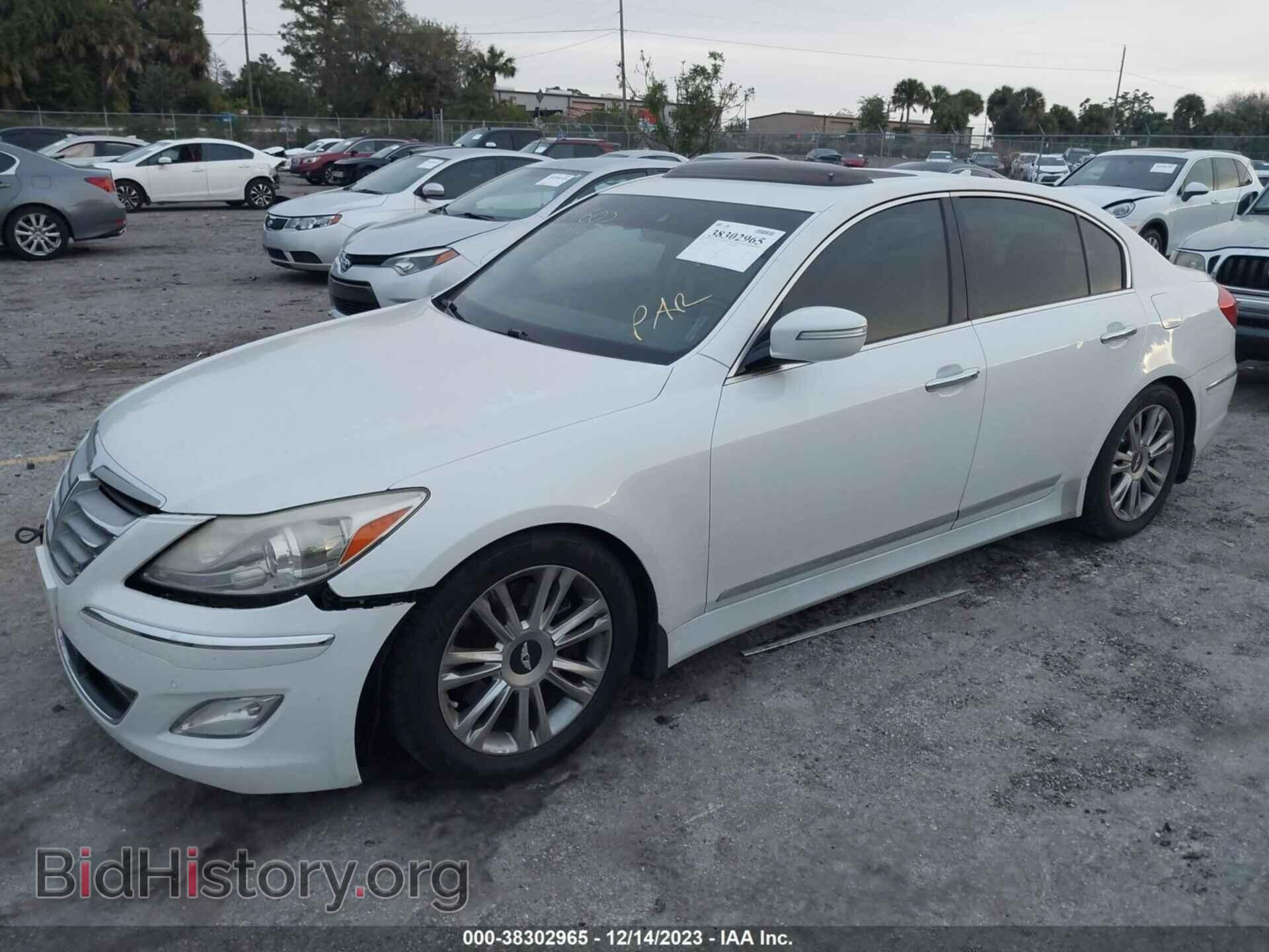 2012 HYUNDAI GENESIS - VIN: KMHGC4DF5CU182332 - Фото 2