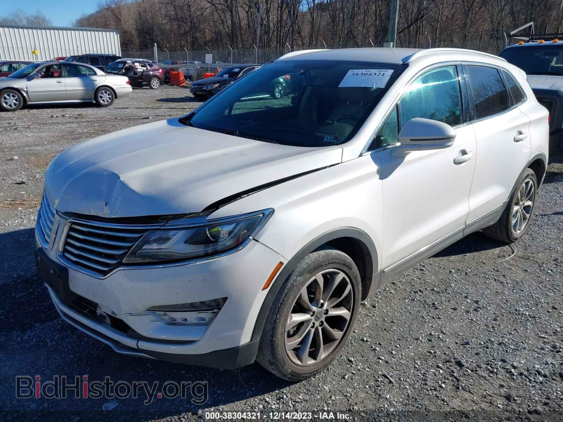 2017 LINCOLN MKC - VIN: 5LMCJ2D91HUL30967 - Photo 2
