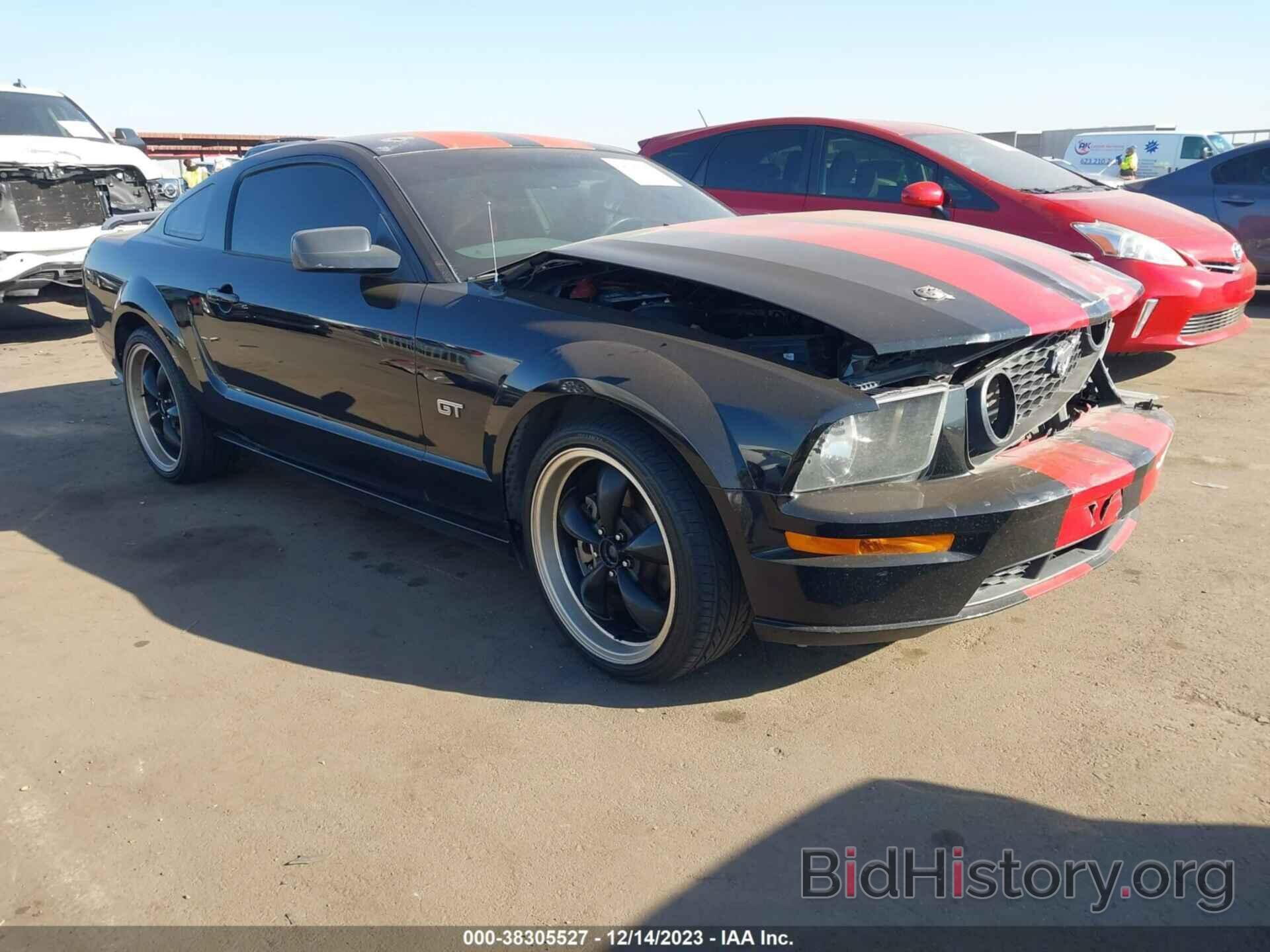 Photo 1ZVHT82H065218220 - FORD MUSTANG 2006