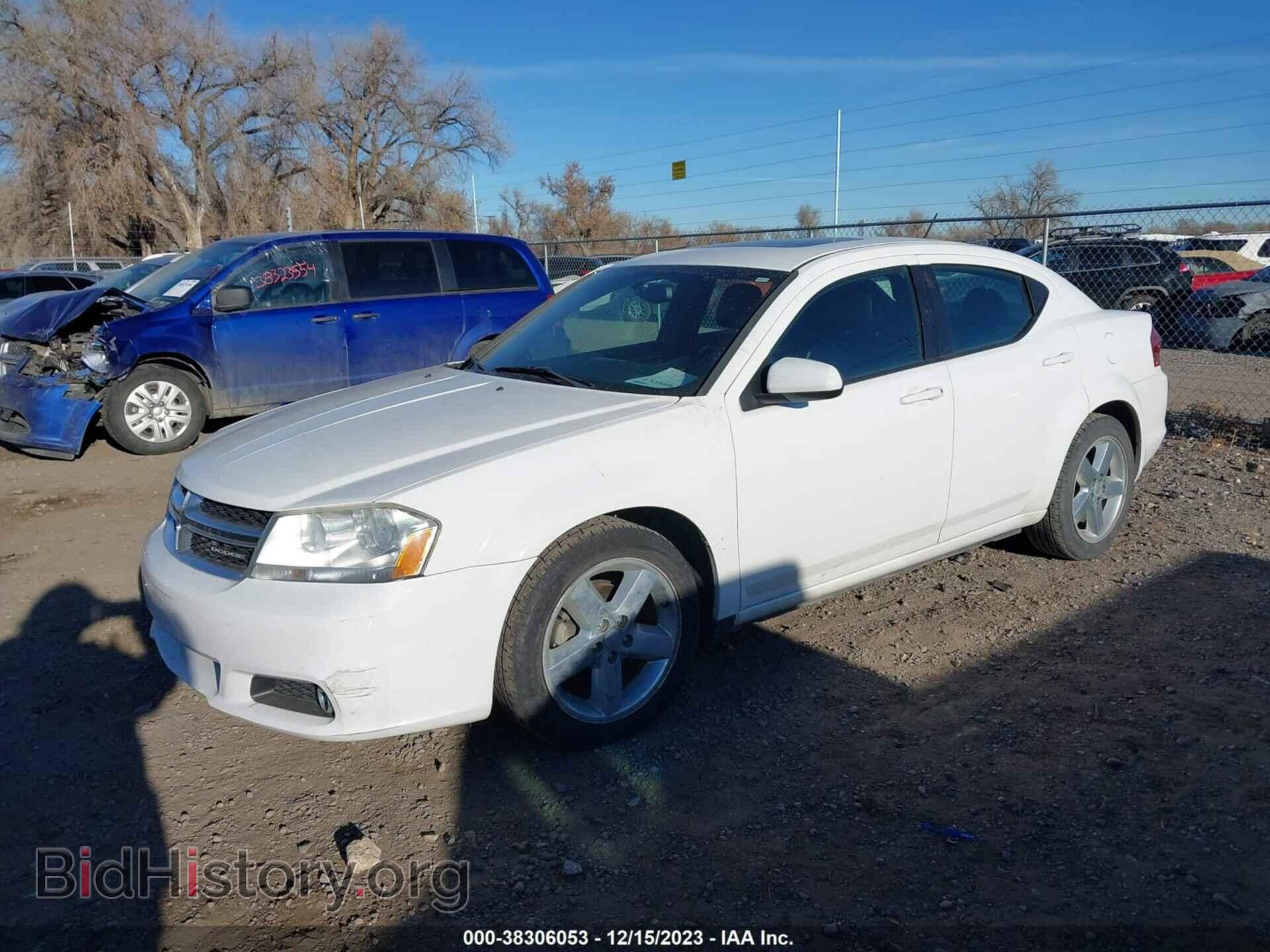 2011 DODGE AVENGER - VIN: 1B3BD2FG8BN578142 - Photo 2