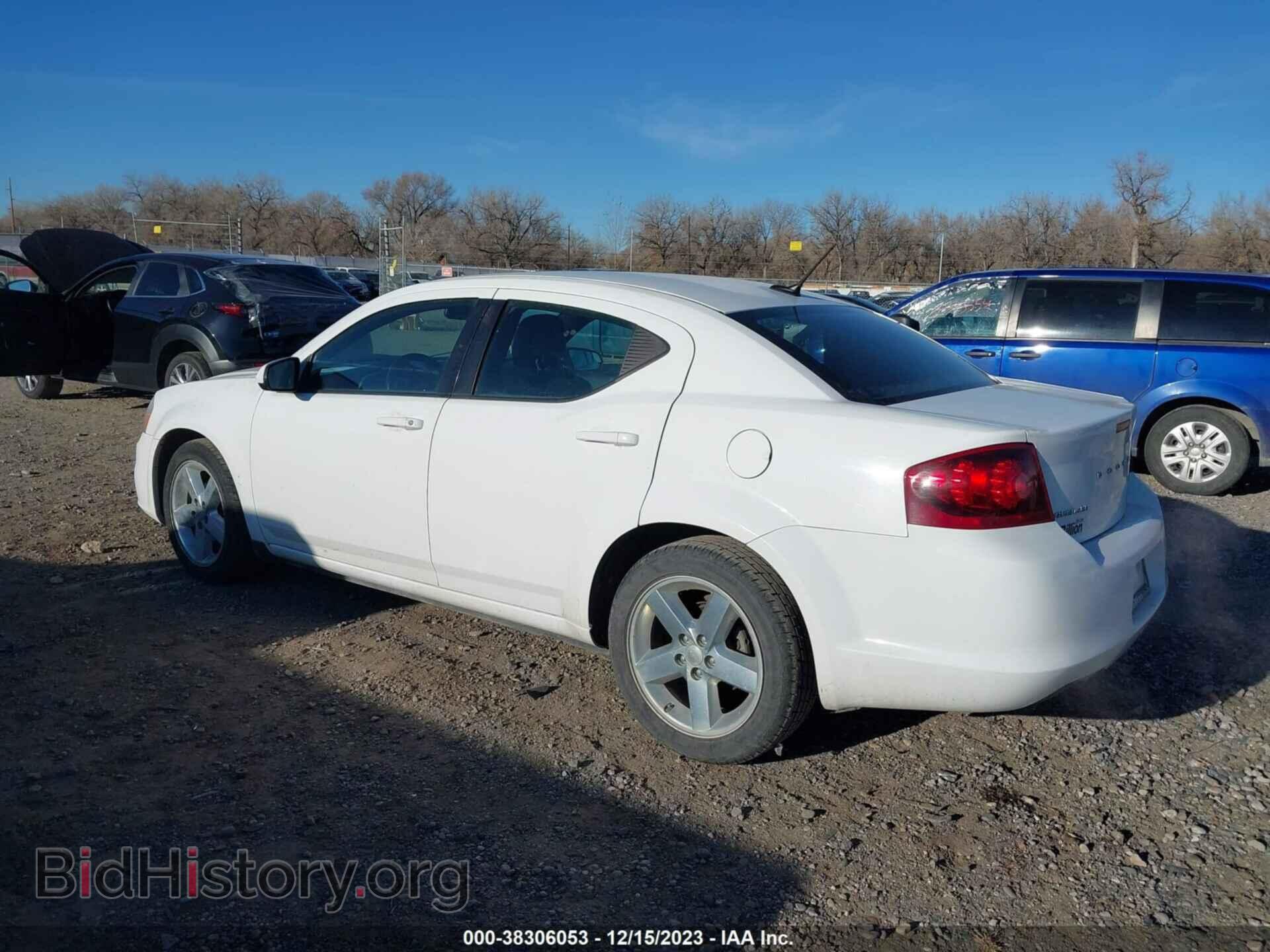 2011 DODGE AVENGER - VIN: 1B3BD2FG8BN578142 - Photo 3