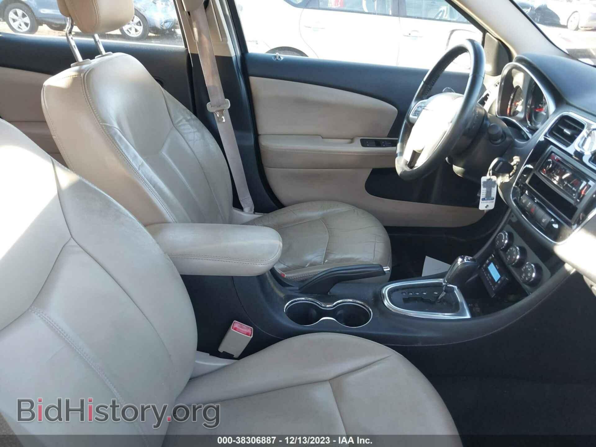 2013 CHRYSLER 200 - VIN: 1C3CCBCG3DN574159 - Фото 5