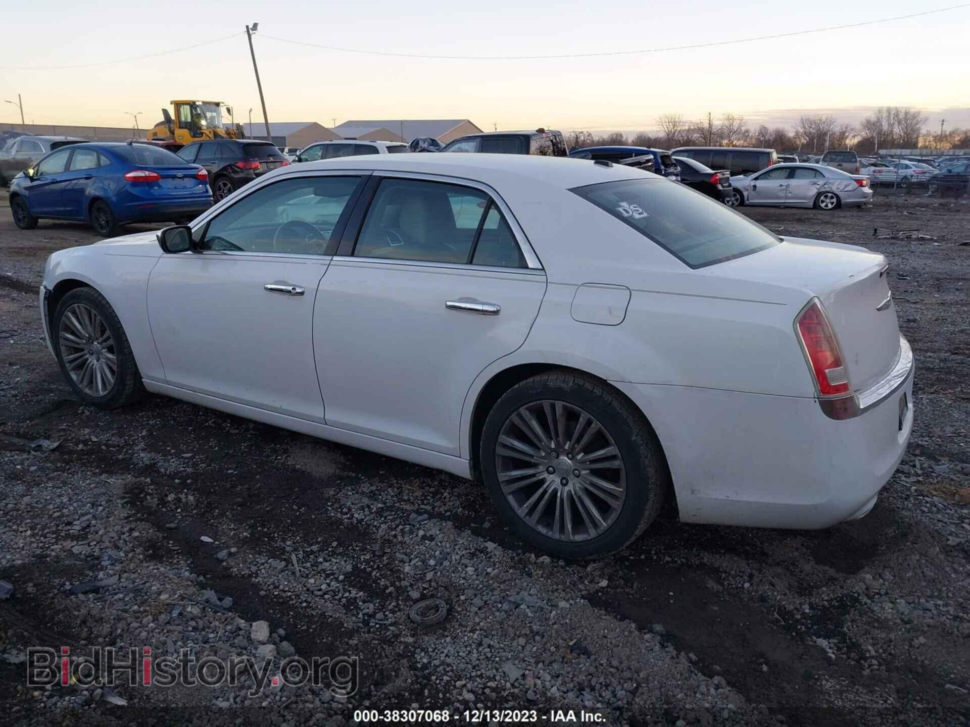 2011 CHRYSLER 300 - VIN: 2C3CA5CG1BH523899 - Фото 3