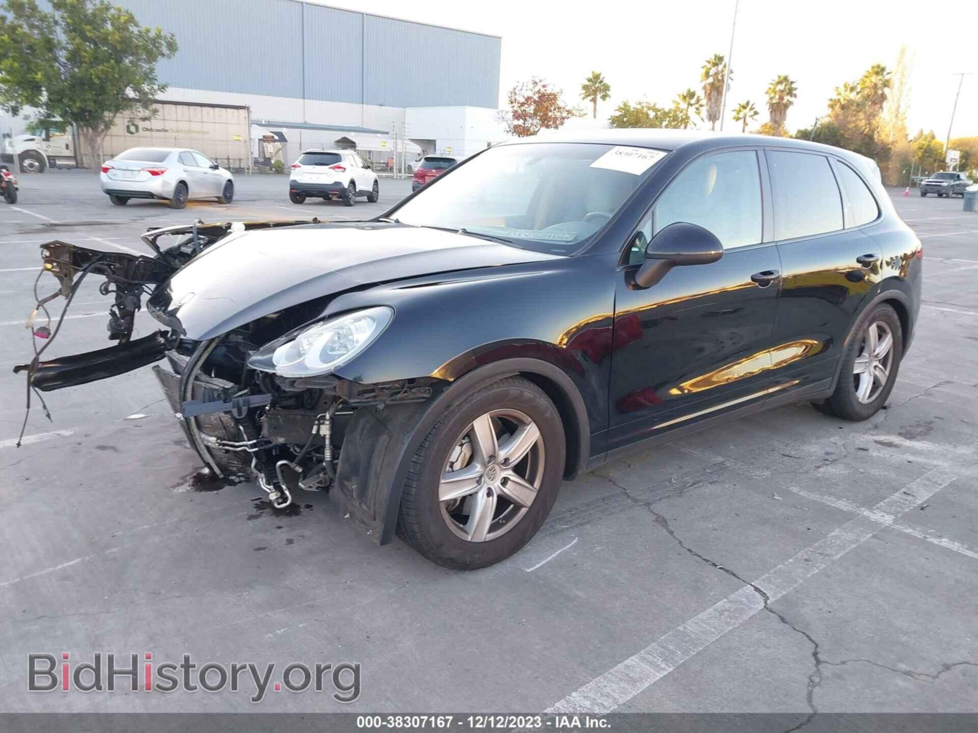 2011 PORSCHE CAYENNE - VIN: WP1AB2A23BLA50045 - Фото 2