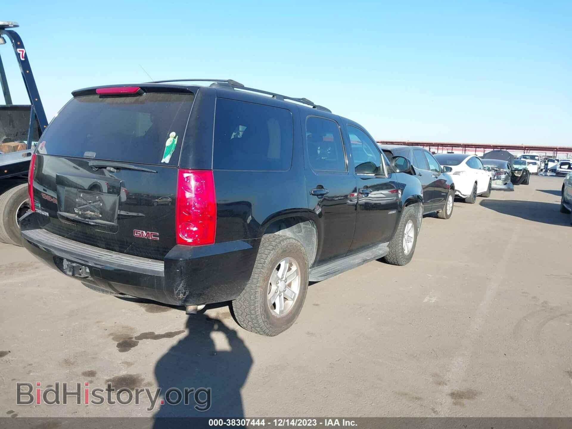 2011 GMC YUKON - VIN: 1GKS1AE02BR141806 - Фото 4