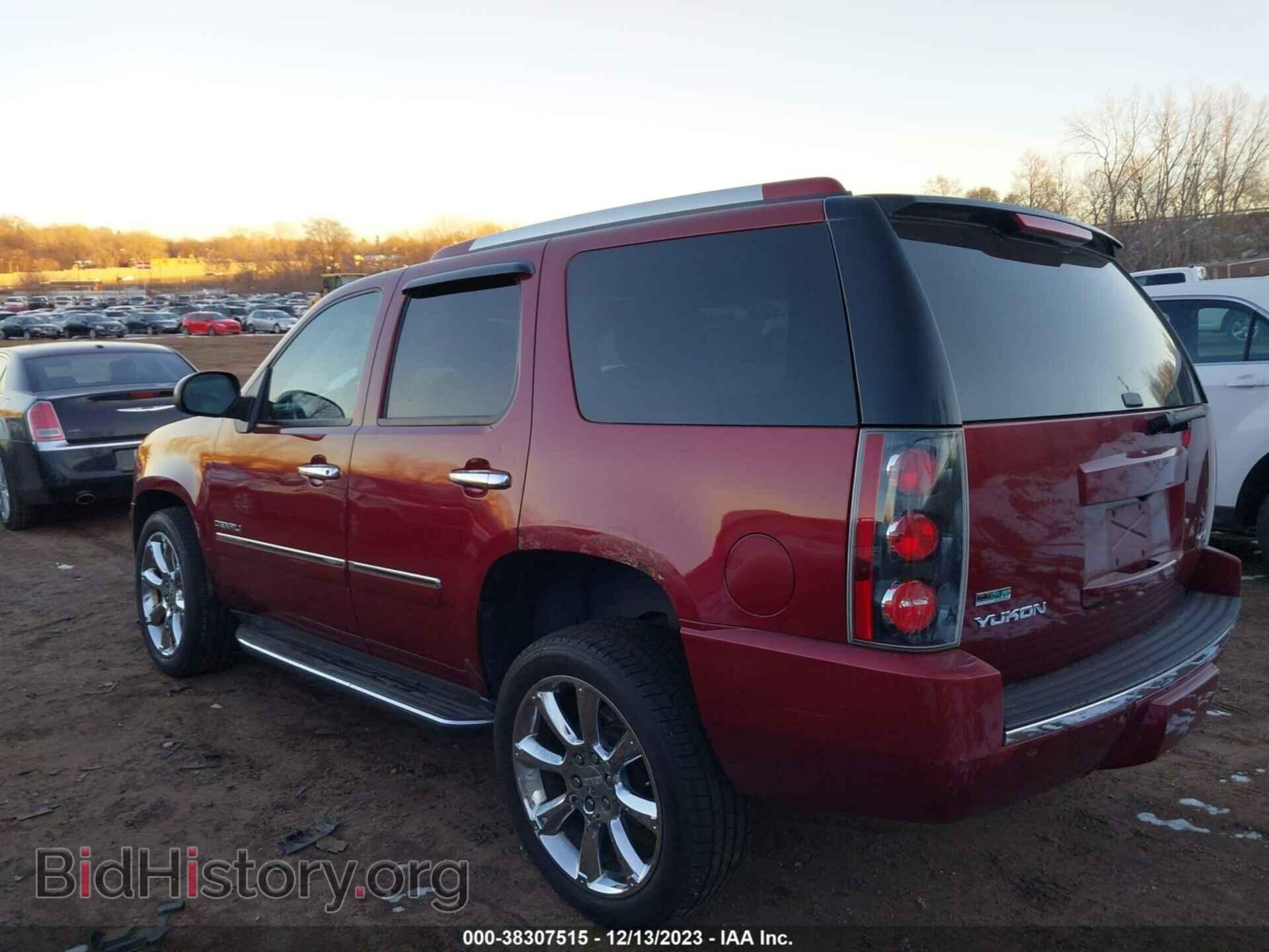 2011 GMC YUKON - VIN: 1GKS2EEF8BR271145 - Photo 3