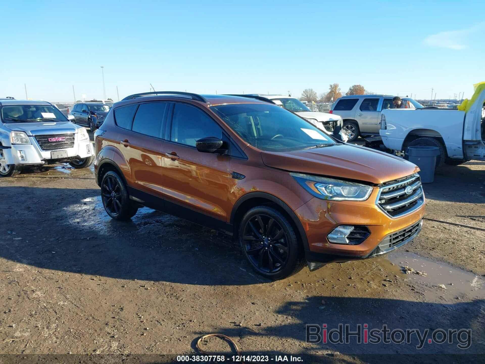 Photo 1FMCU0GD3HUC38029 - FORD ESCAPE 2017