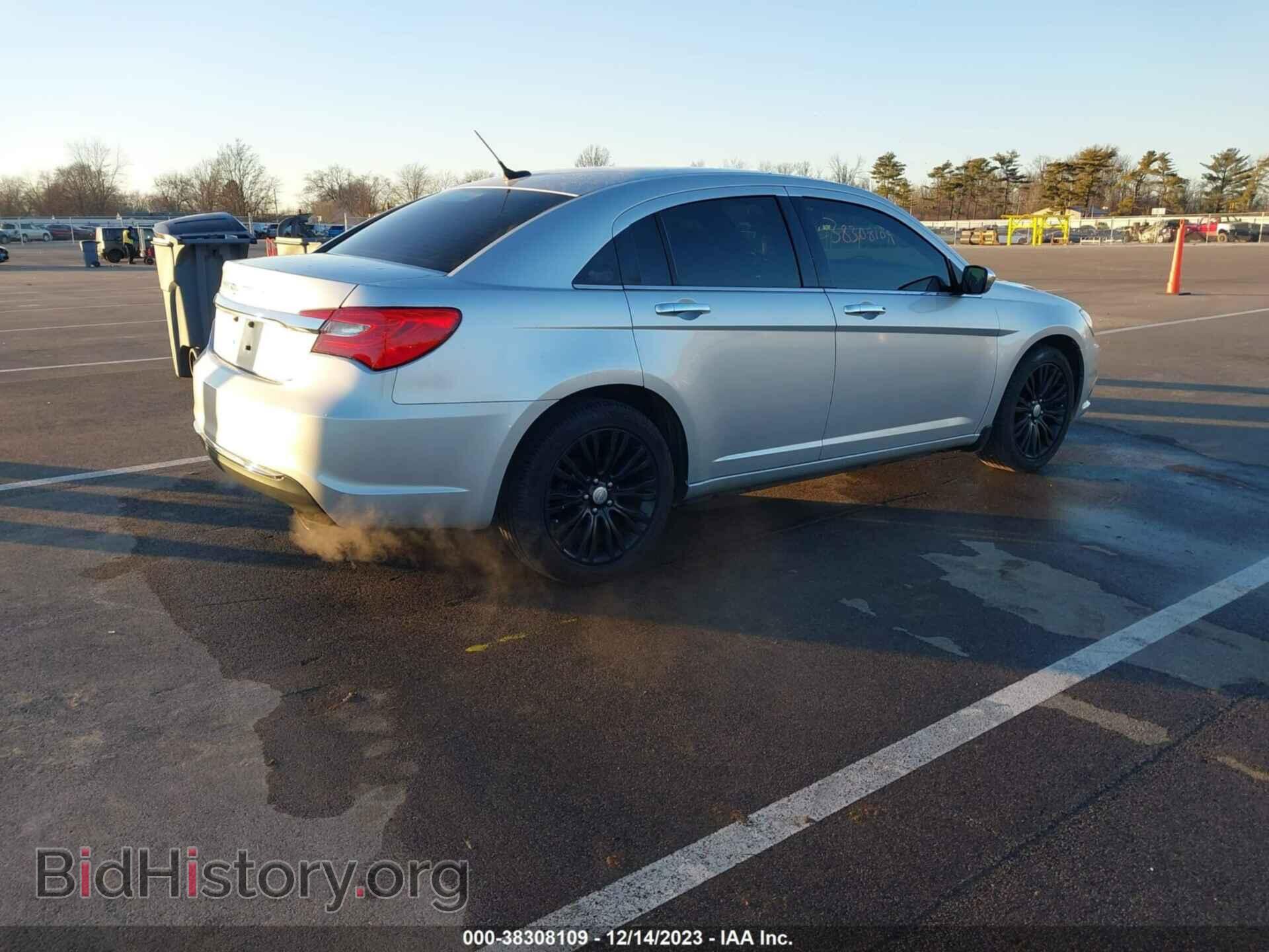 2012 CHRYSLER 200 - VIN: 1C3CCBCG4CN327019 - Photo 4
