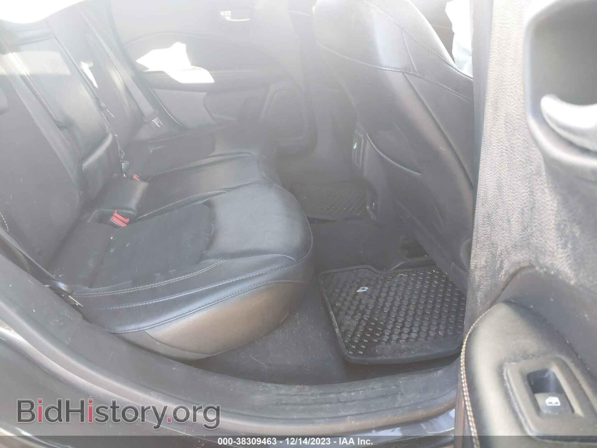 2018 JEEP COMPASS - VIN: 3C4NJDBB1JT366093 - Фото 8