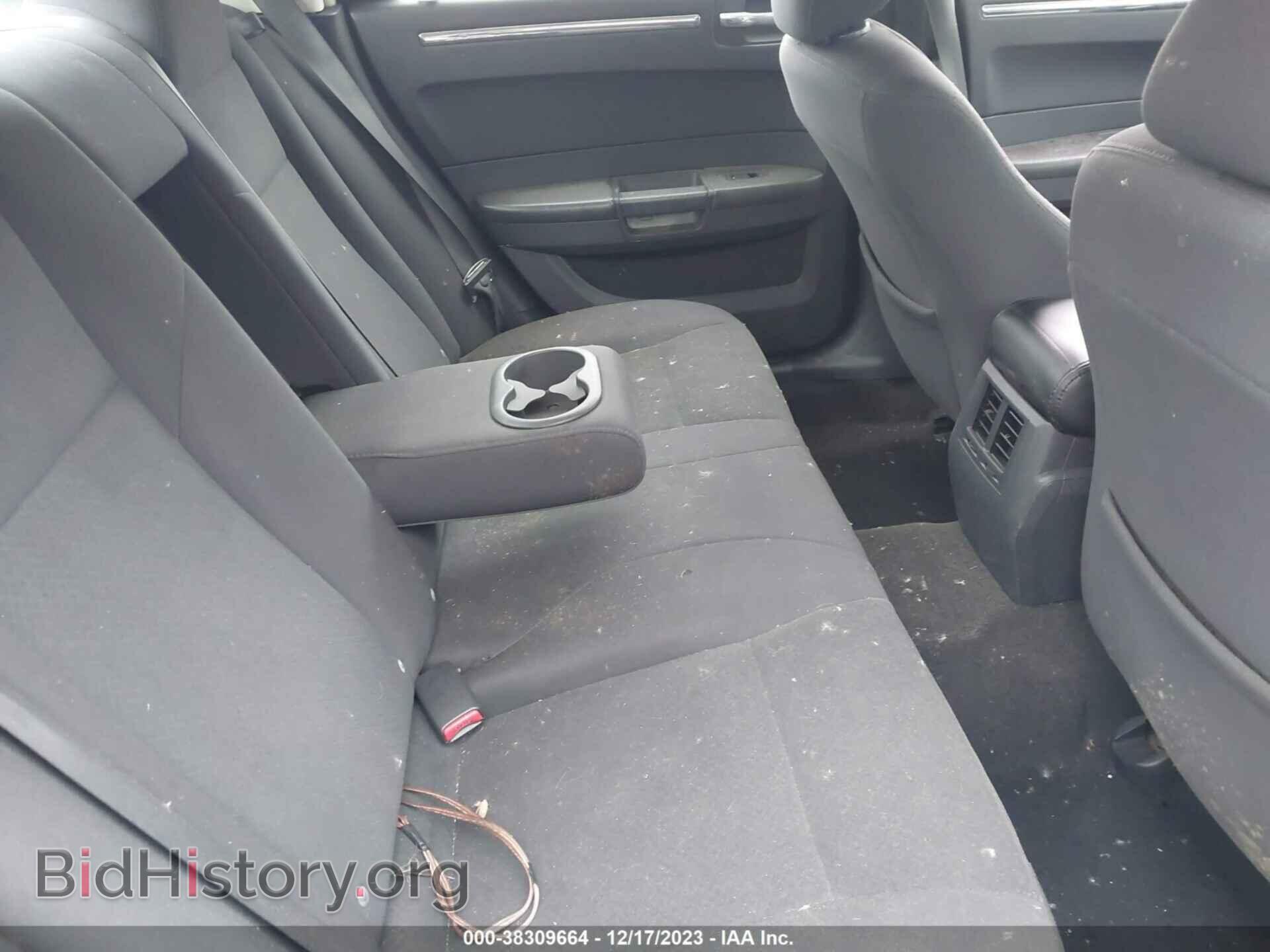 2010 CHRYSLER 300 - VIN: 2C3CA4CD2AH105527 - Фото 8