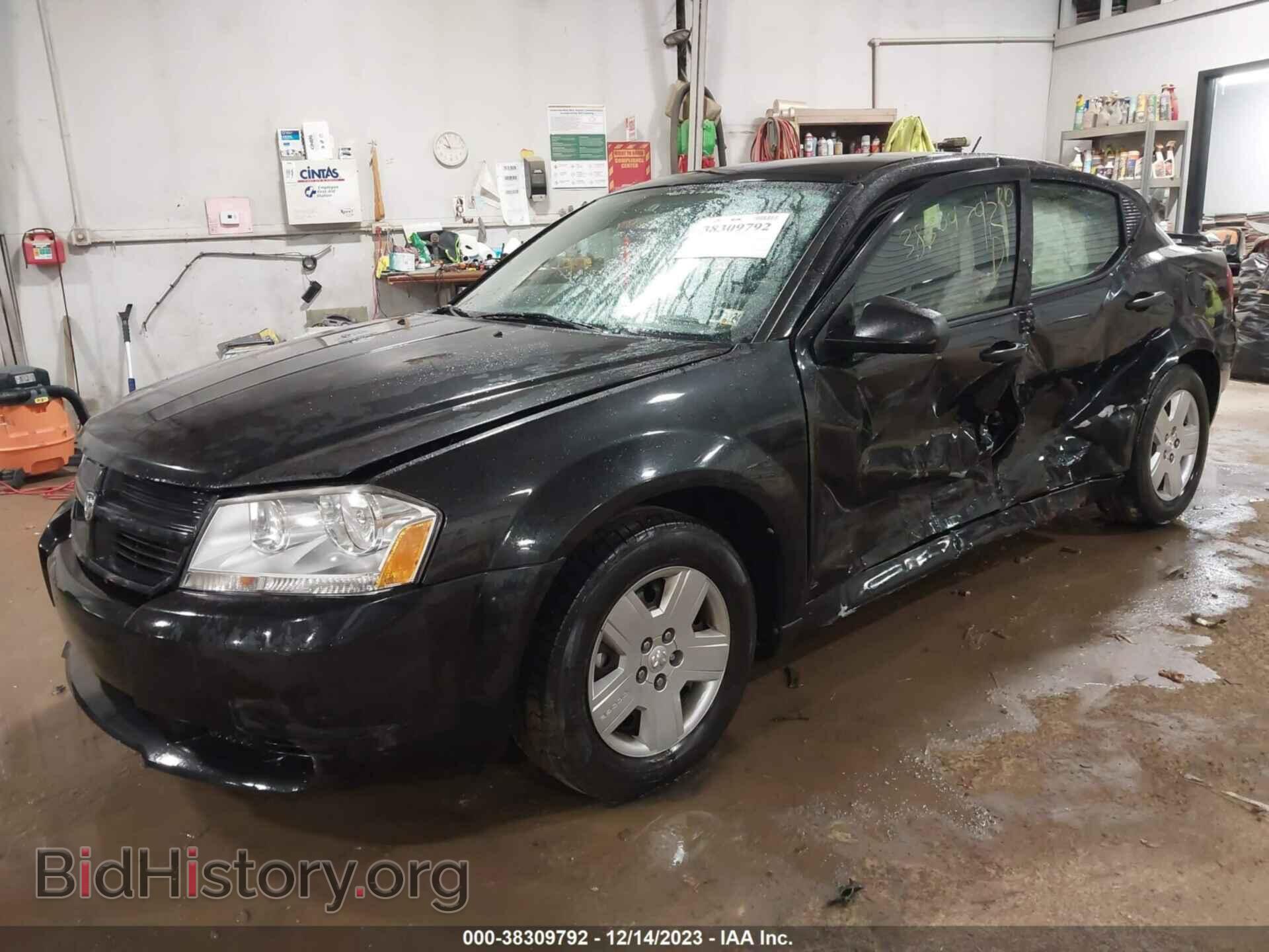 2010 DODGE AVENGER - VIN: 1B3CC4FB2AN114477 - Фото 2