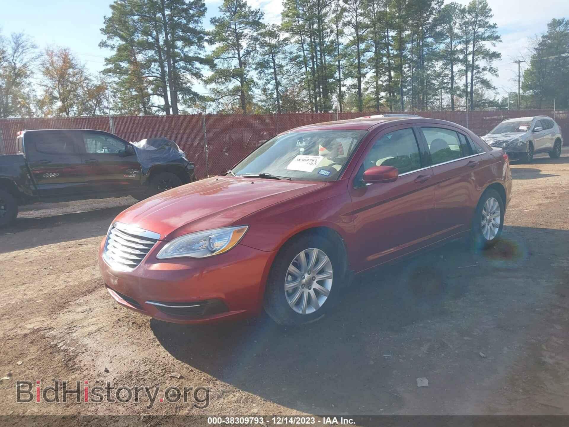 2013 CHRYSLER 200 - VIN: 1C3CCBBB2DN595056 - Фото 2
