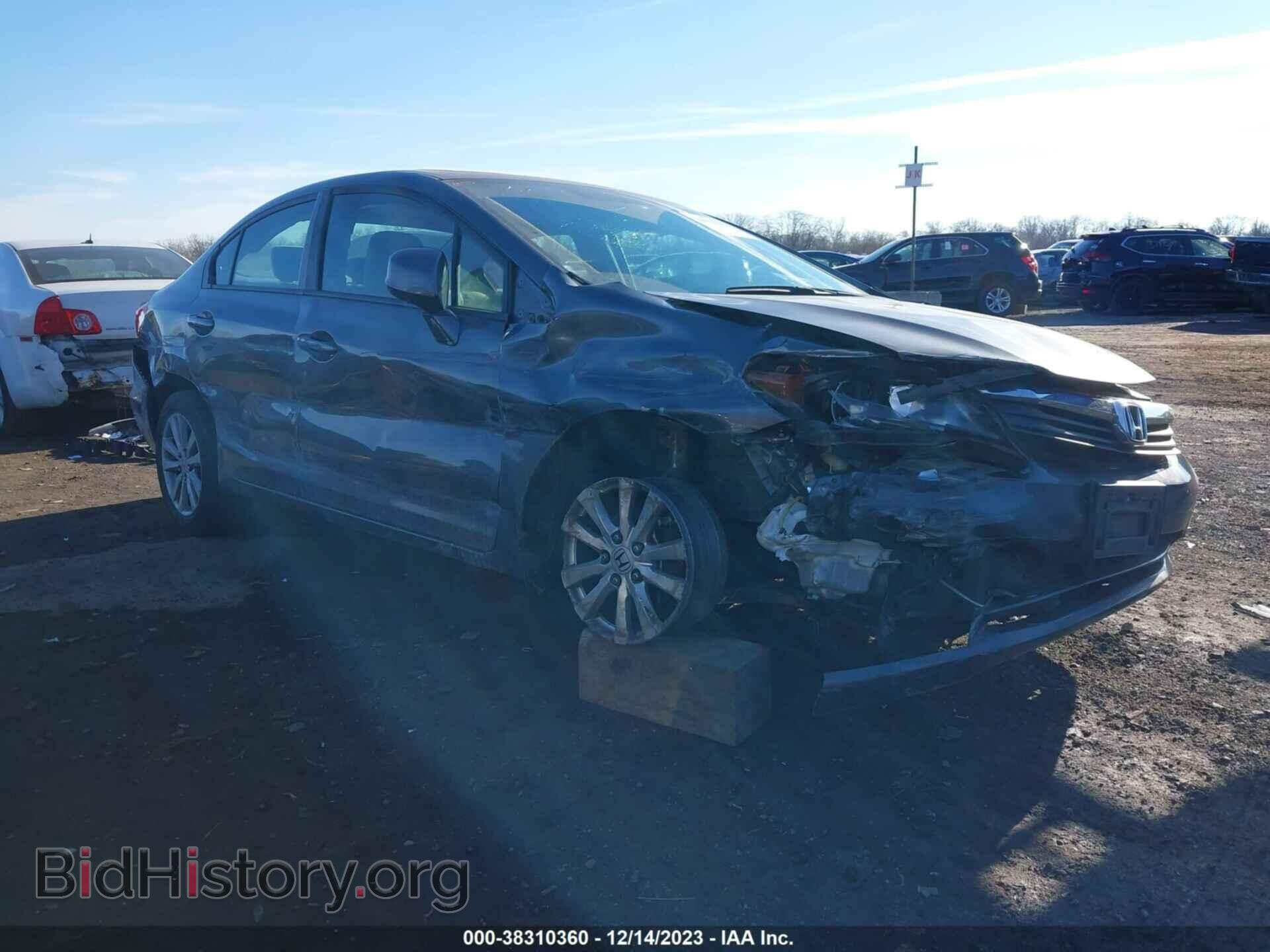 Фотография 19XFB2F82CE011266 - HONDA CIVIC 2012