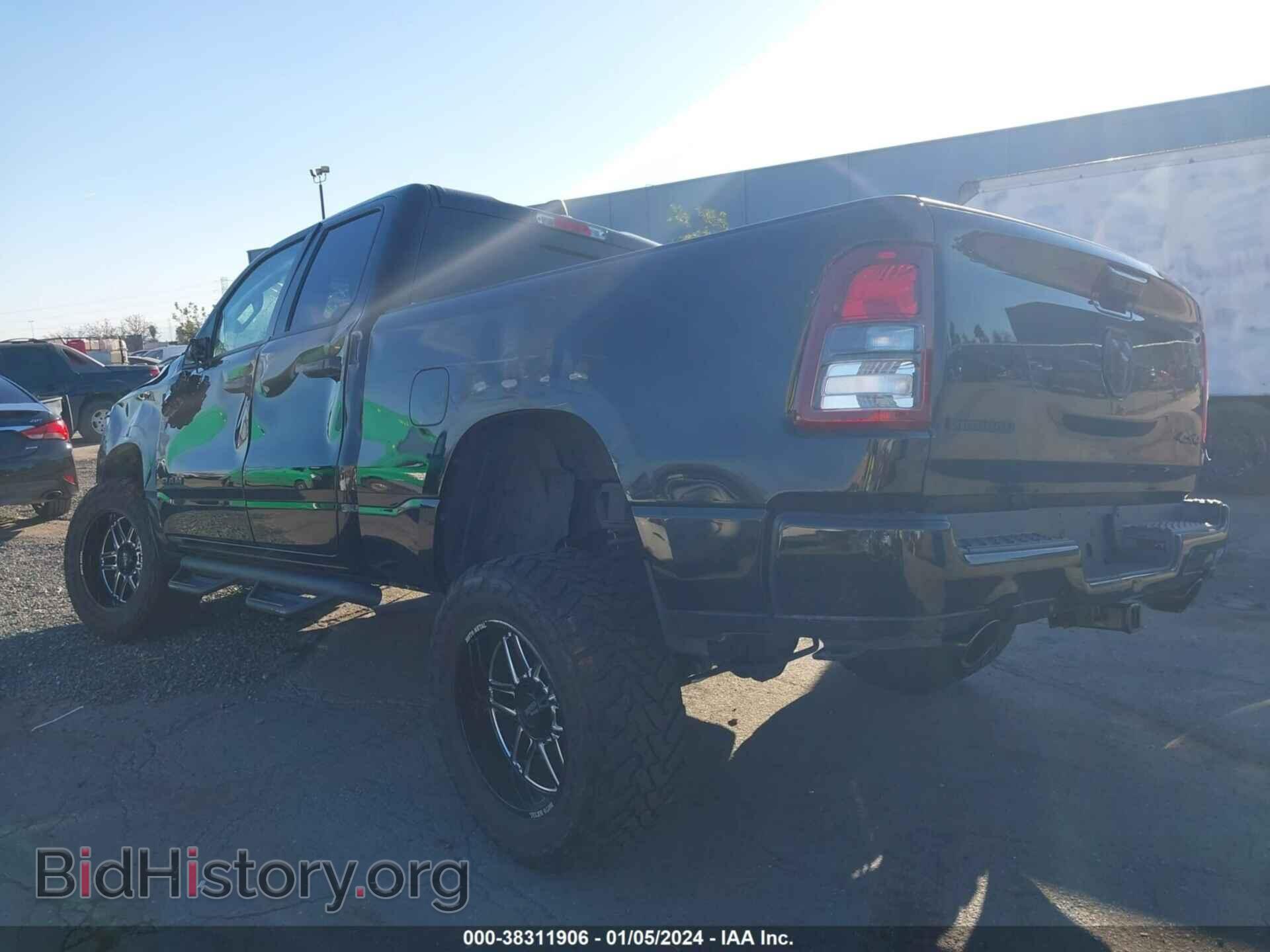 2021 RAM 1500 - VIN: 1C6SRFBT2MN803742 - Фото 3