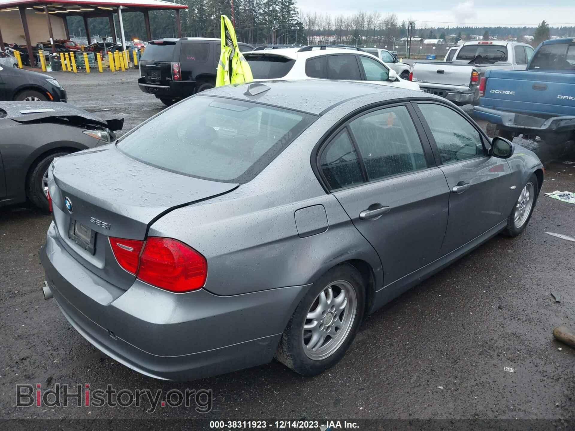 2011 BMW 328I - VIN: WBAPH5C54BF093114 - Фото 4