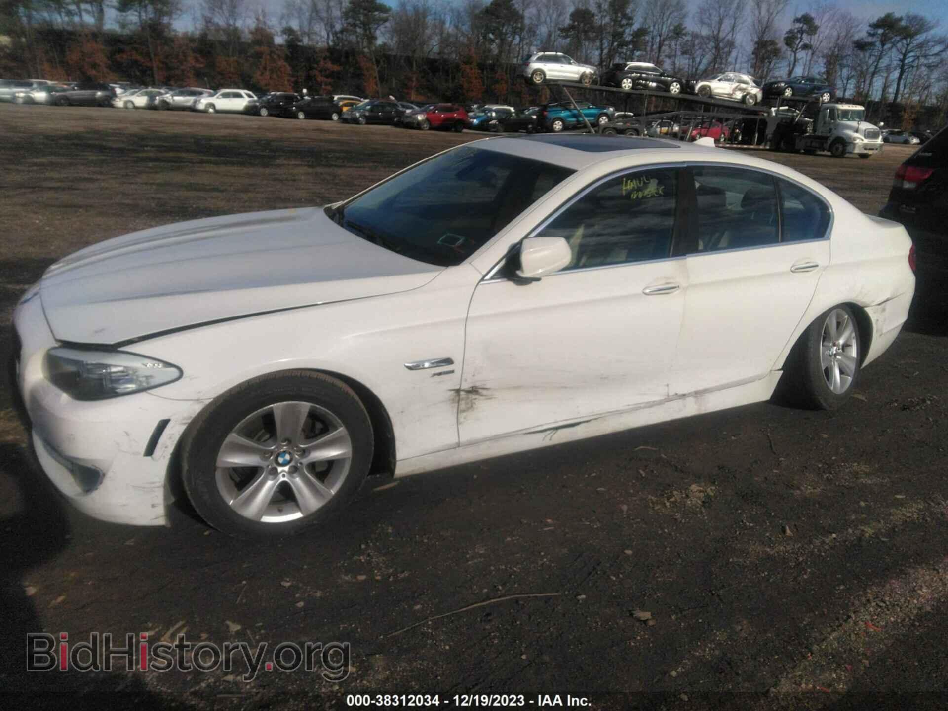 2012 BMW 528I - VIN: WBAXH5C59CDW09366 - Photo 2
