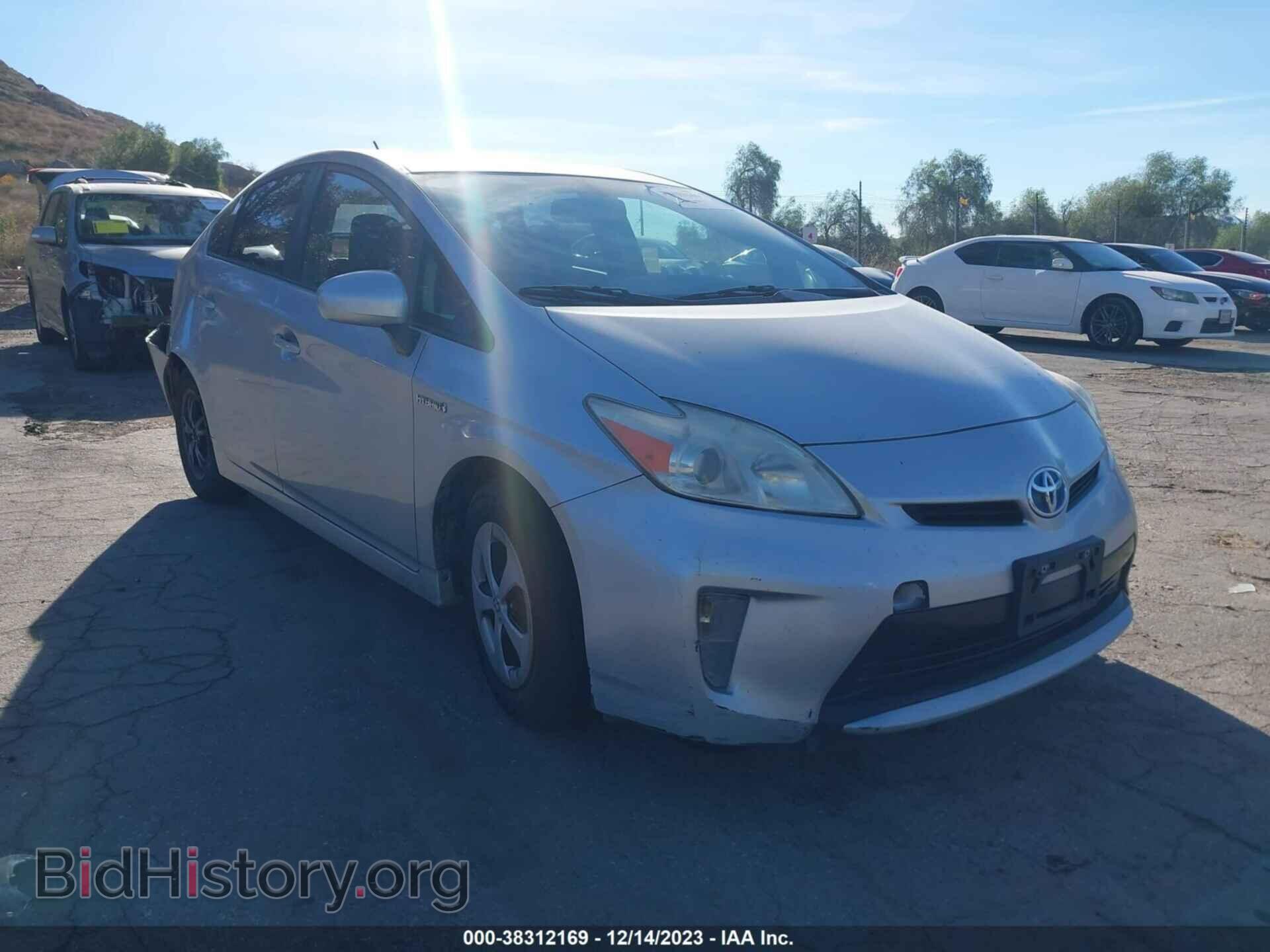 Фотография JTDKN3DU4E1772785 - TOYOTA PRIUS 2014