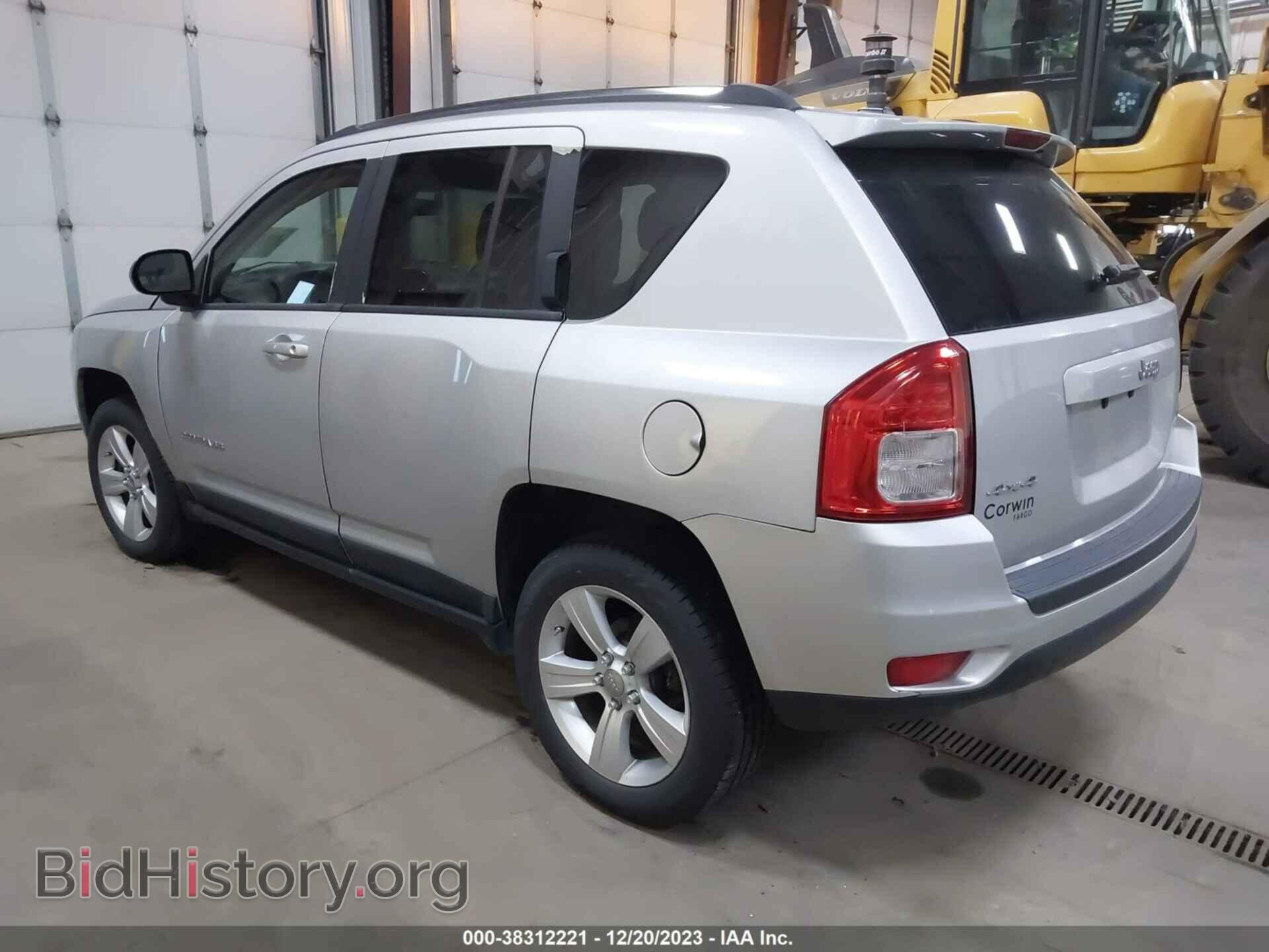2011 JEEP COMPASS - VIN: 1J4NF1FB1BD210518 - Фото 3