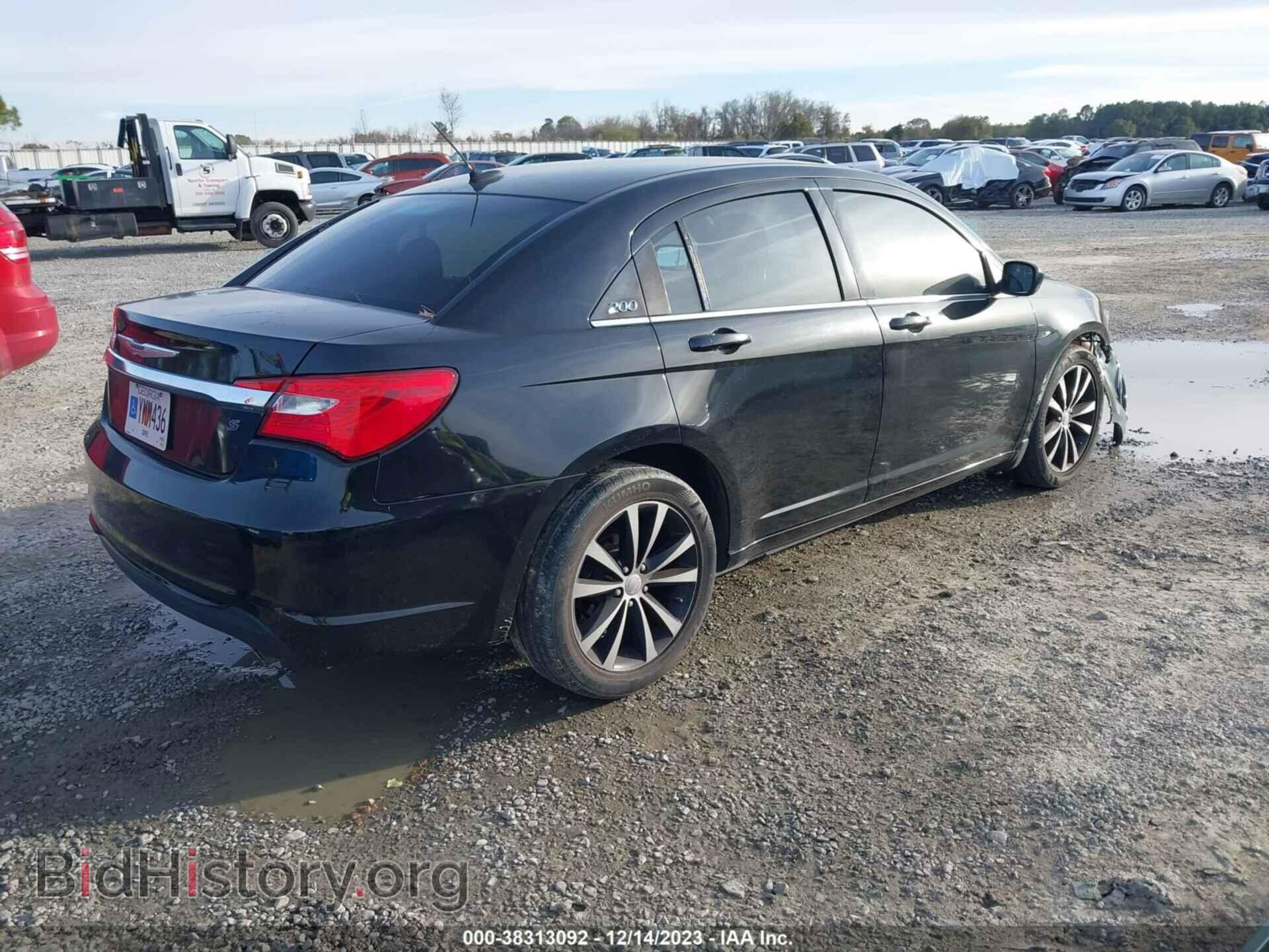 2014 CHRYSLER 200 - VIN: 1C3CCBBG0EN132085 - Фото 4