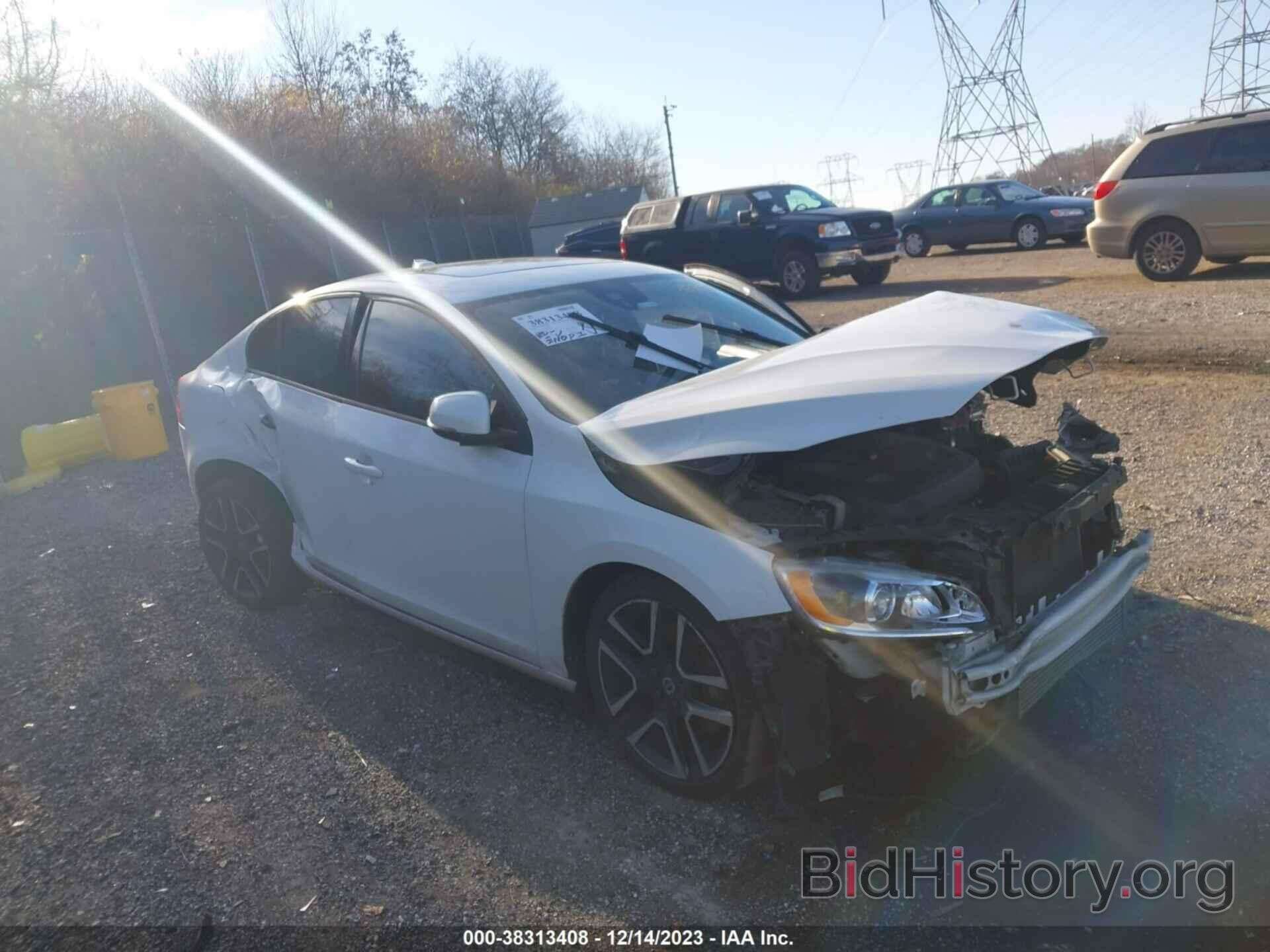 Photo YV140MTL6H2437493 - VOLVO S60 2017