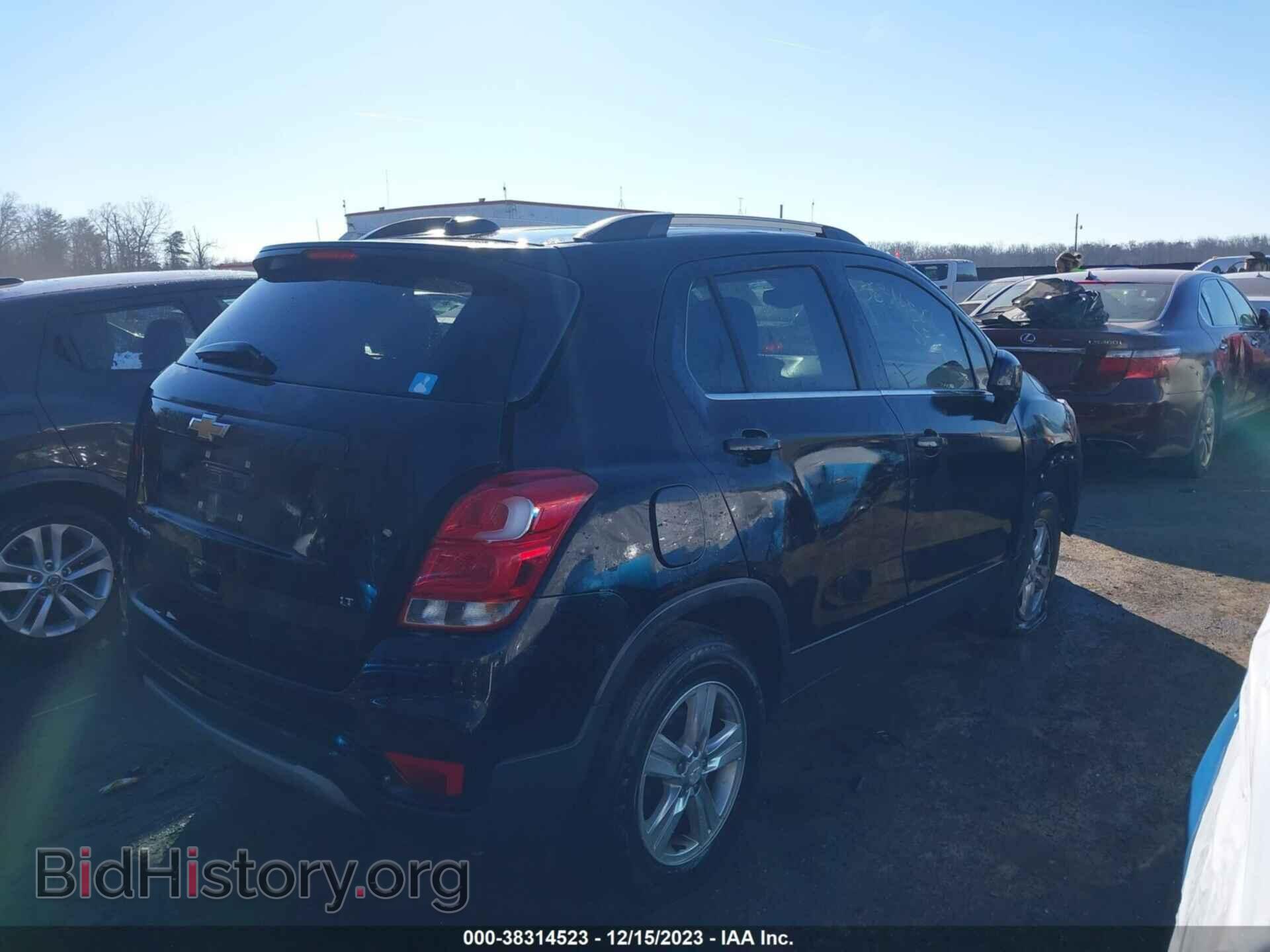 2017 CHEVROLET TRAX - VIN: 3GNCJPSB3HL193932 - Фото 4