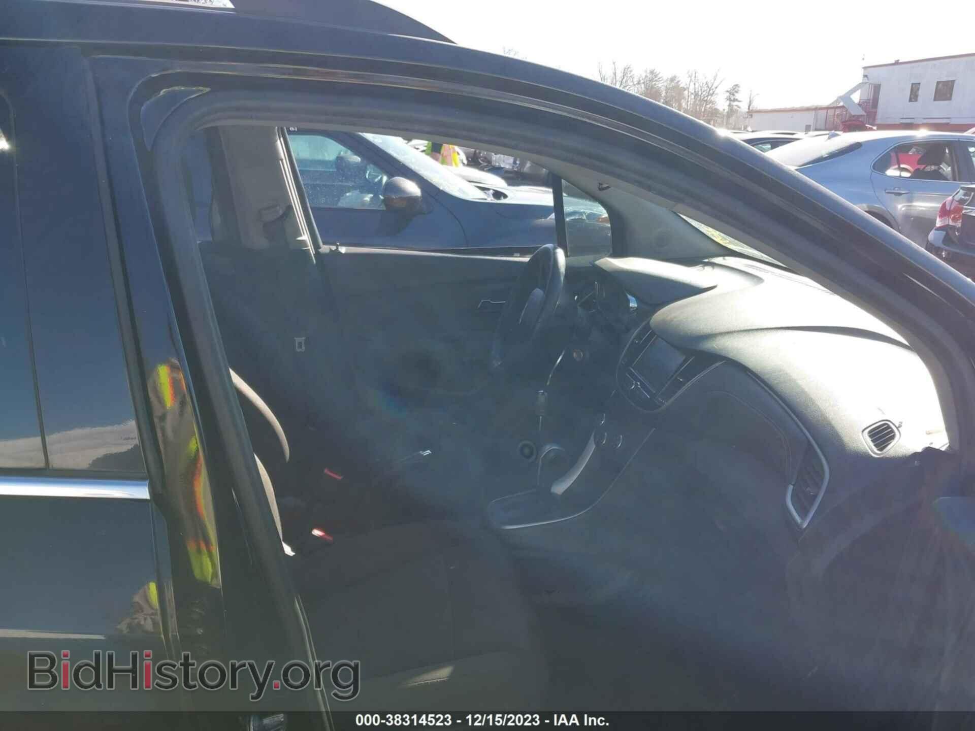 2017 CHEVROLET TRAX - VIN: 3GNCJPSB3HL193932 - Фото 5