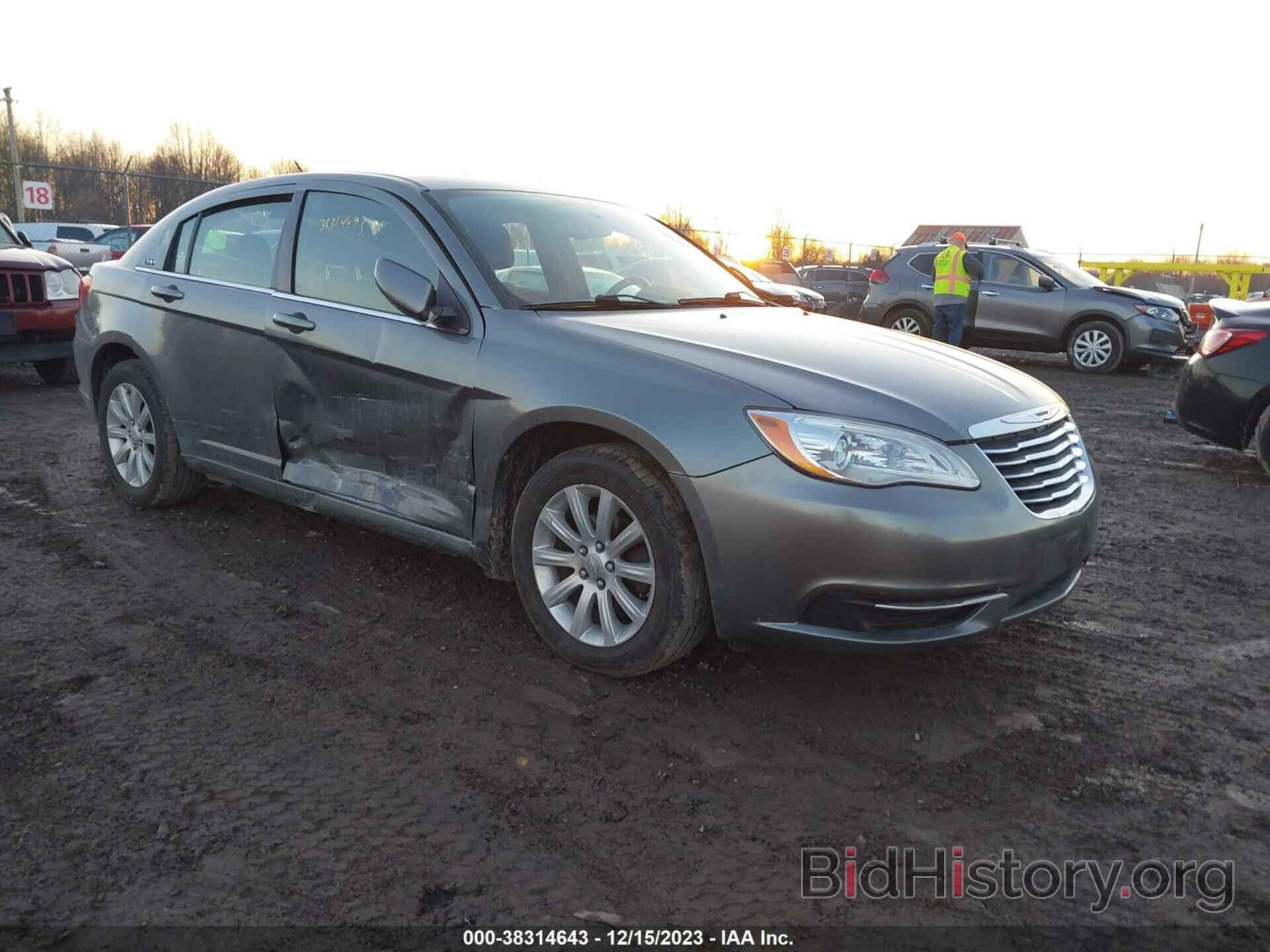 Photo 1C3BC1FBXBN602865 - CHRYSLER 200 2011