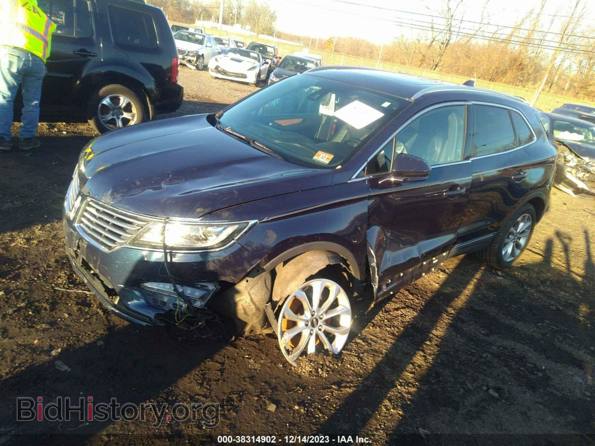 2016 LINCOLN MKC - VIN: 5LMCJ2D96GUJ19455 - Photo 2