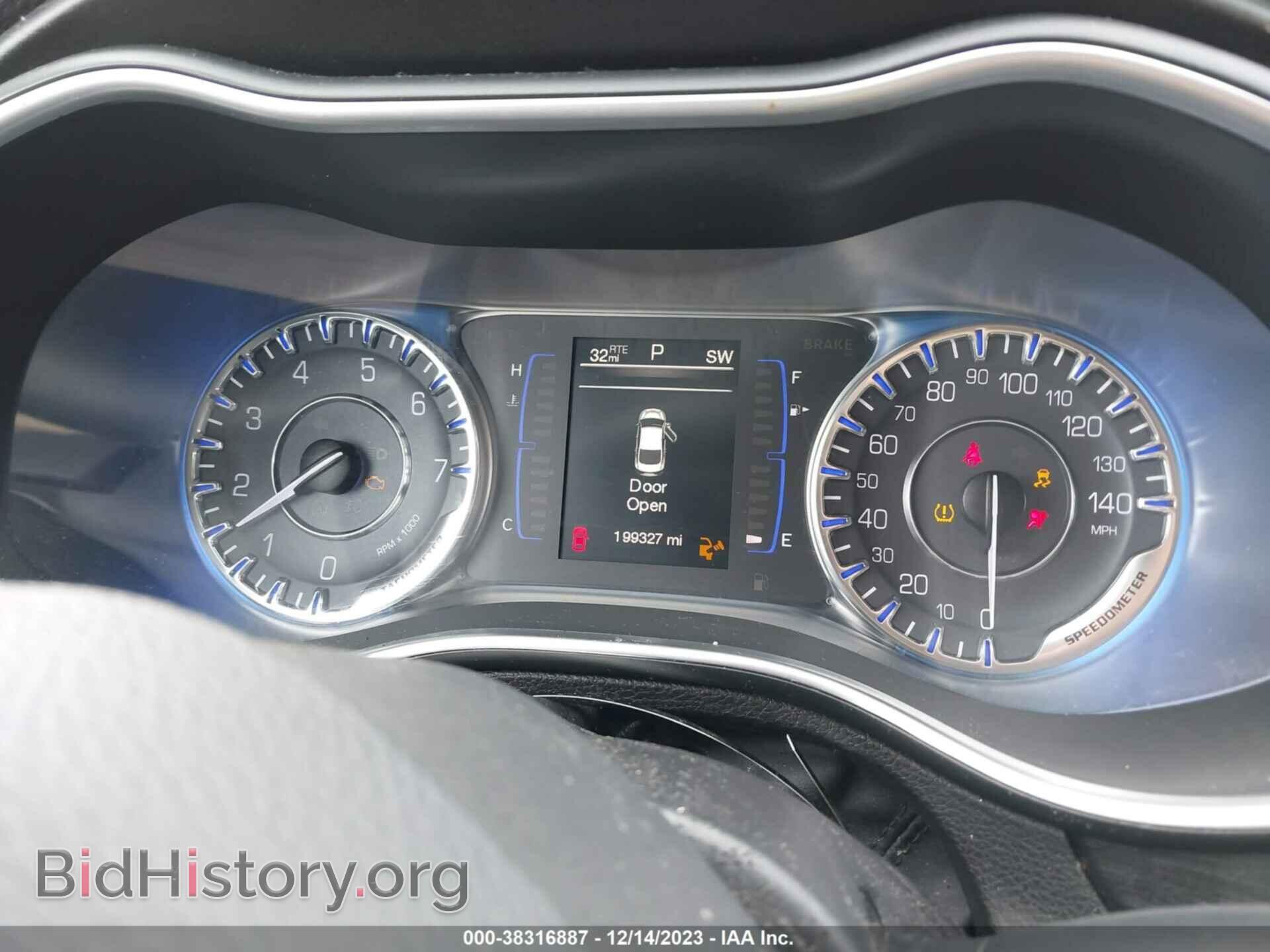 2015 CHRYSLER 200 - VIN: 1C3CCCAB3FN652892 - Фото 7