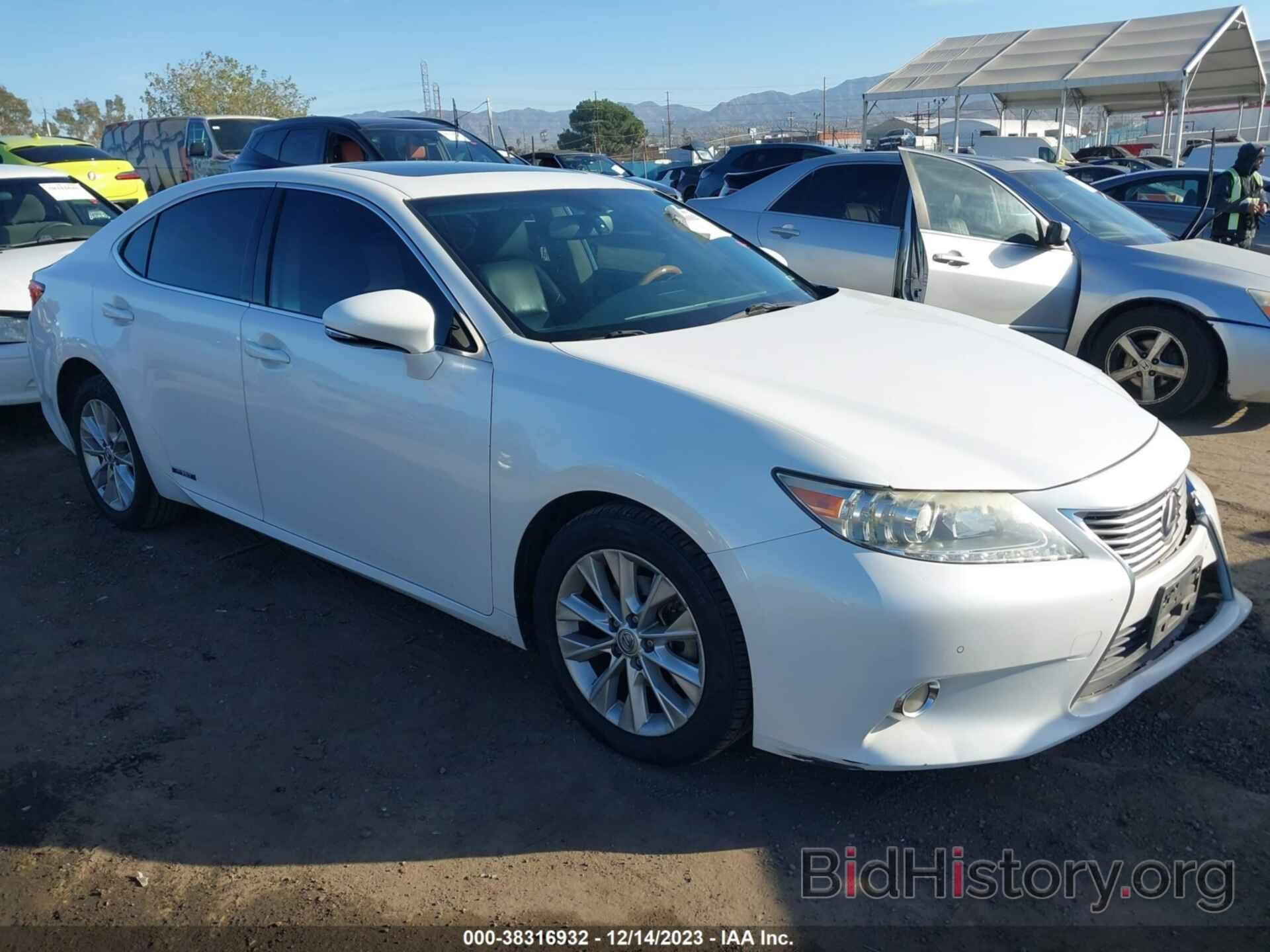 Photo JTHBW1GG0F2090066 - LEXUS ES 300H 2015