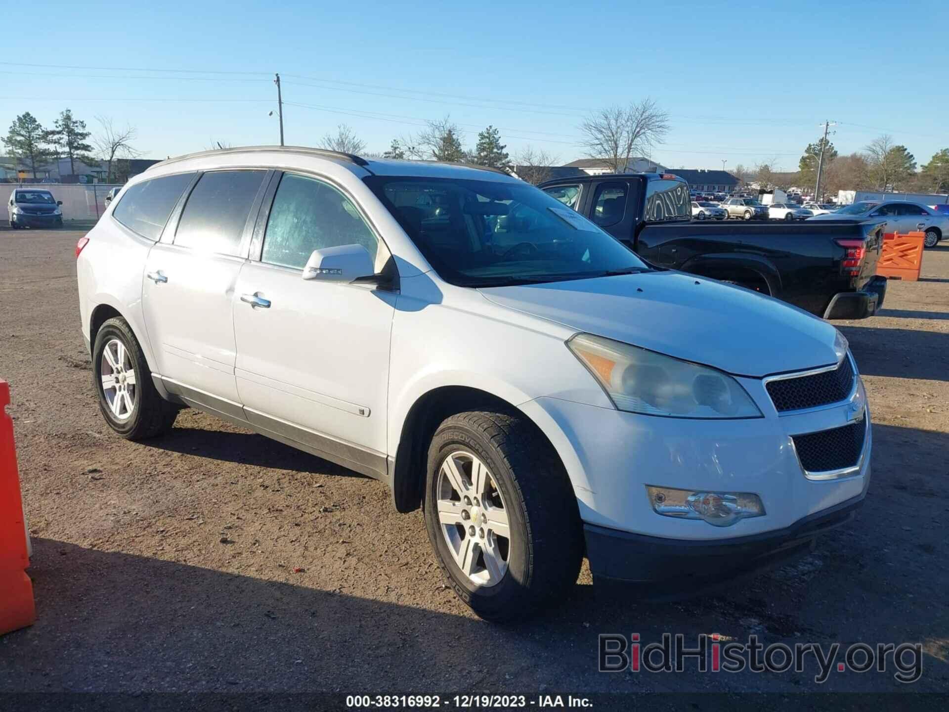 Photo 1GNLVFED3AS142336 - CHEVROLET TRAVERSE 2010