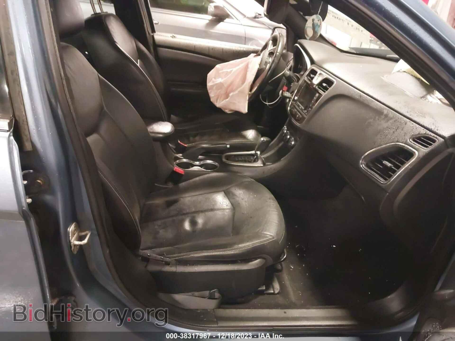 2011 CHRYSLER 200 - VIN: 1C3BC2FB8BN597154 - Фото 5