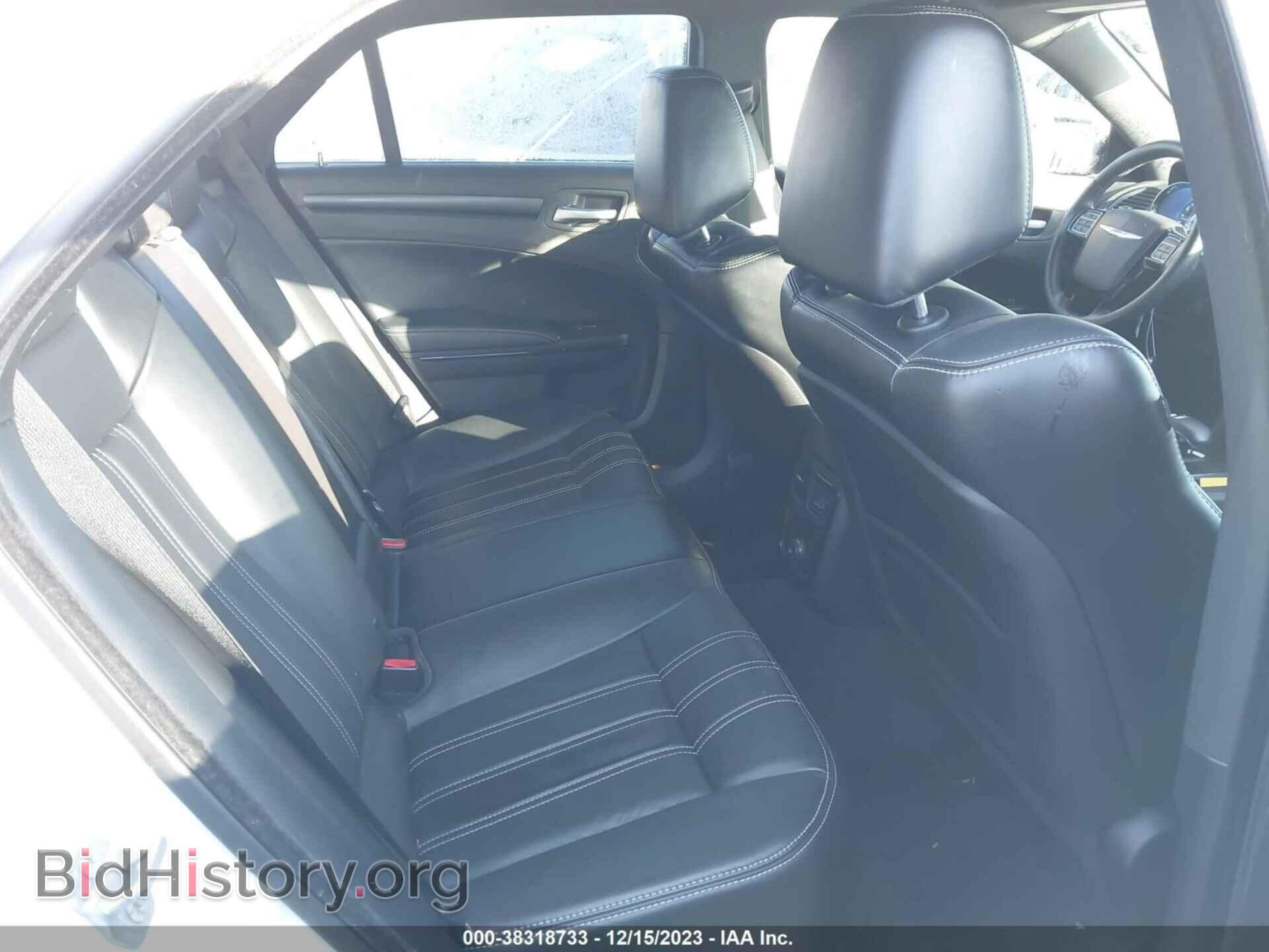 2014 CHRYSLER 300 - VIN: 2C3CCABG2EH355294 - Фото 8