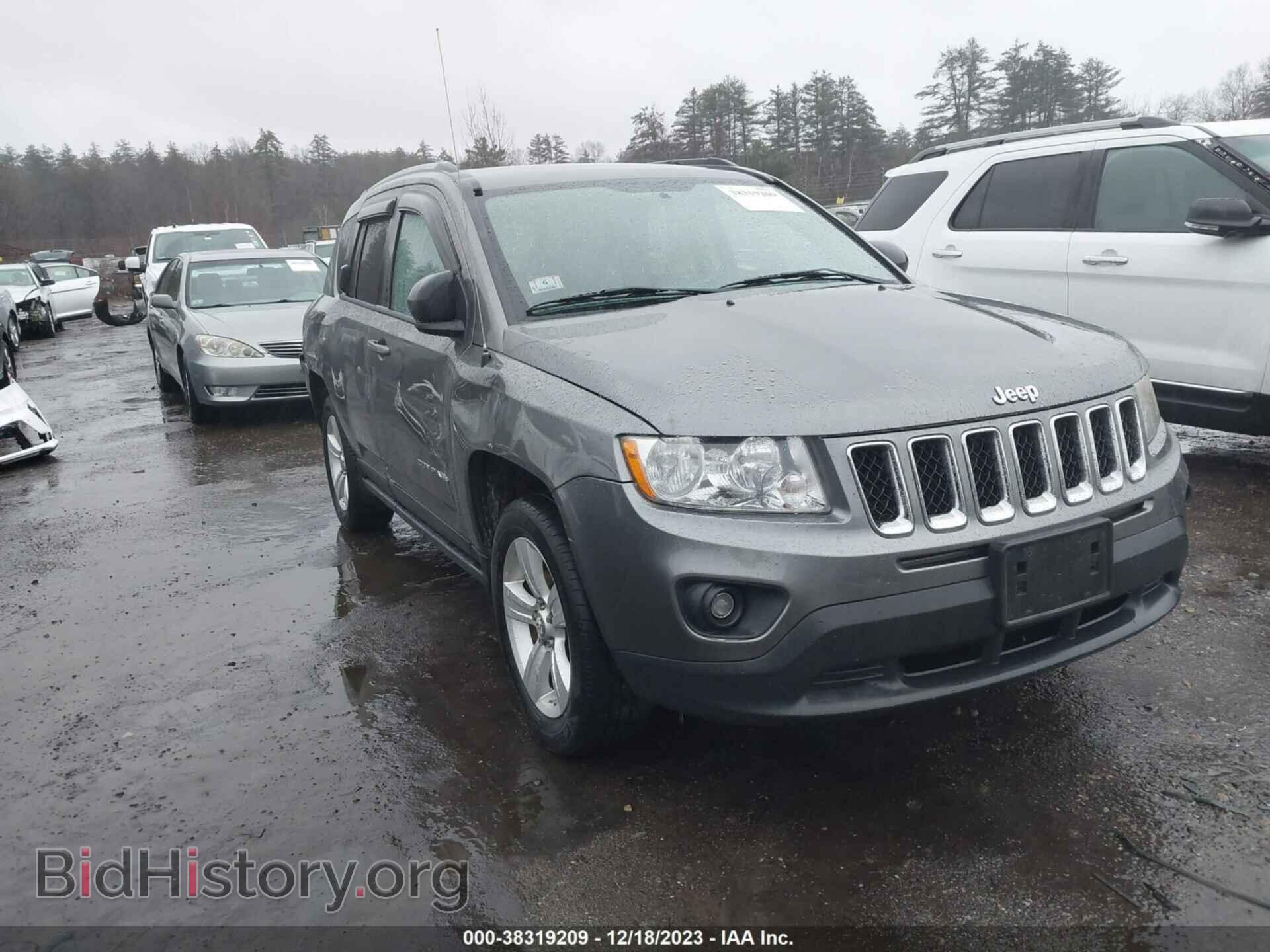 Photo 1J4NT1FB6BD236489 - JEEP COMPASS 2011