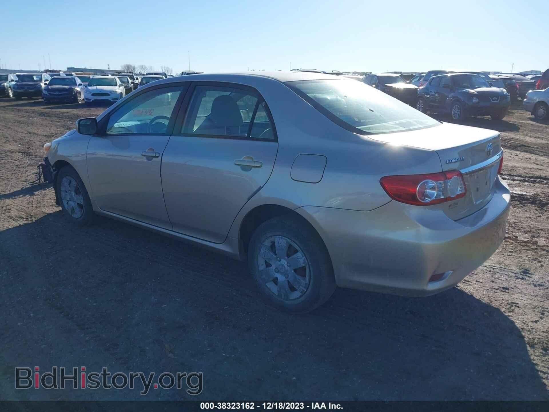 2011 TOYOTA COROLLA - VIN: 2T1BU4EEXBC588247 - Фото 3
